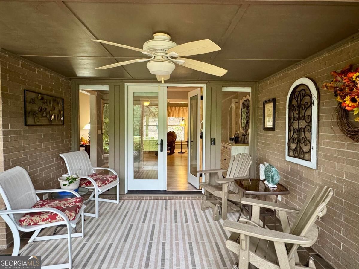 1100 Phelps Road Property Photo 11