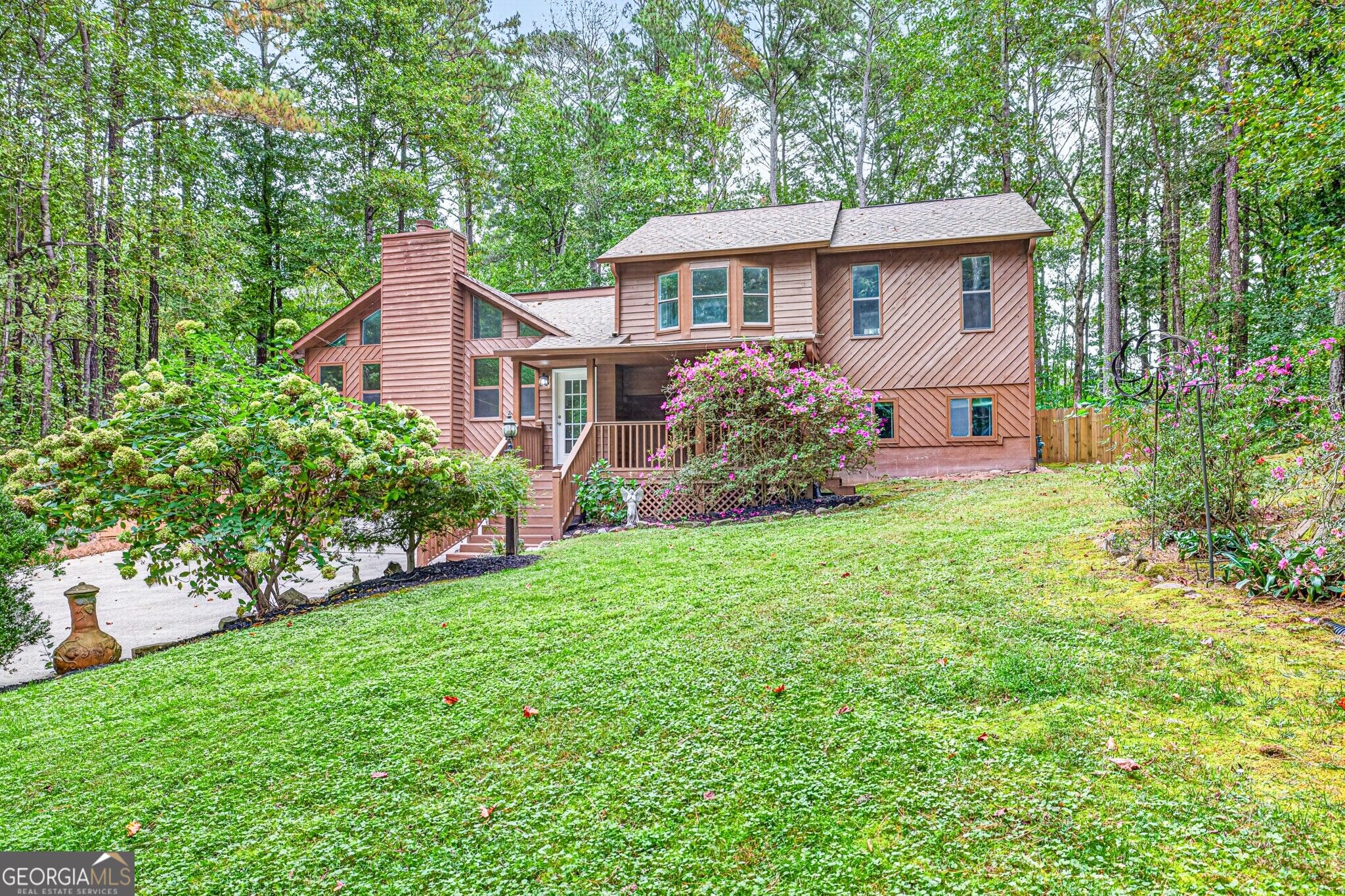 3570 Daylon Drive Property Photo 2