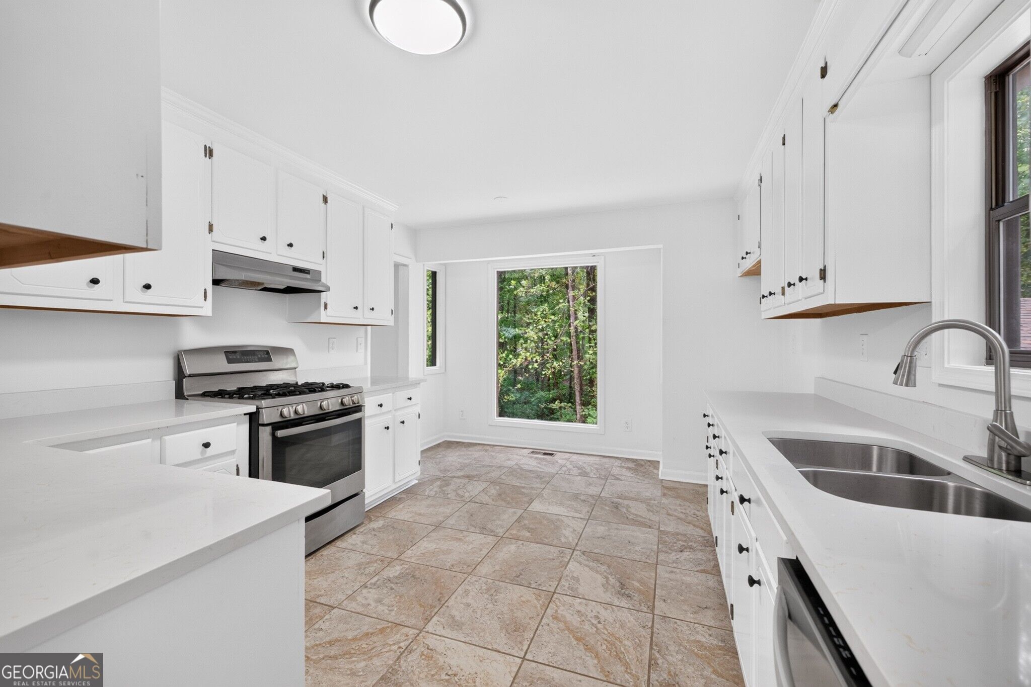 3570 Daylon Drive Property Photo 13