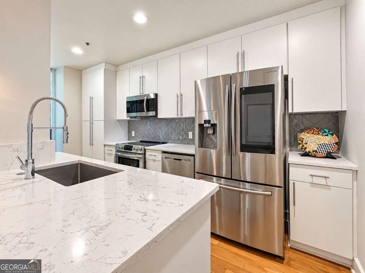 44 Peachtree Place Ne # 634 Property Photo 8