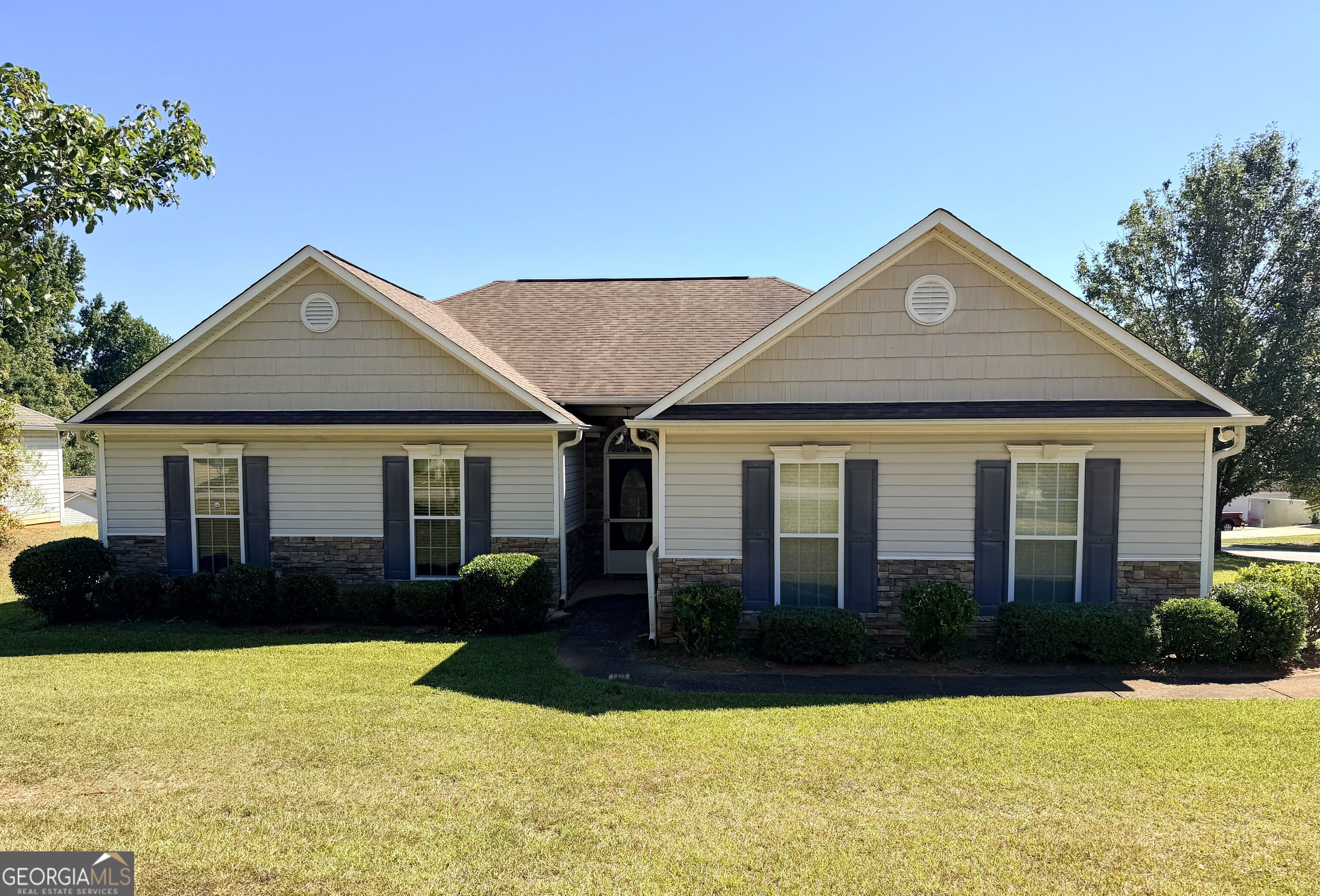 100 Deer Creek Drive Property Photo 1