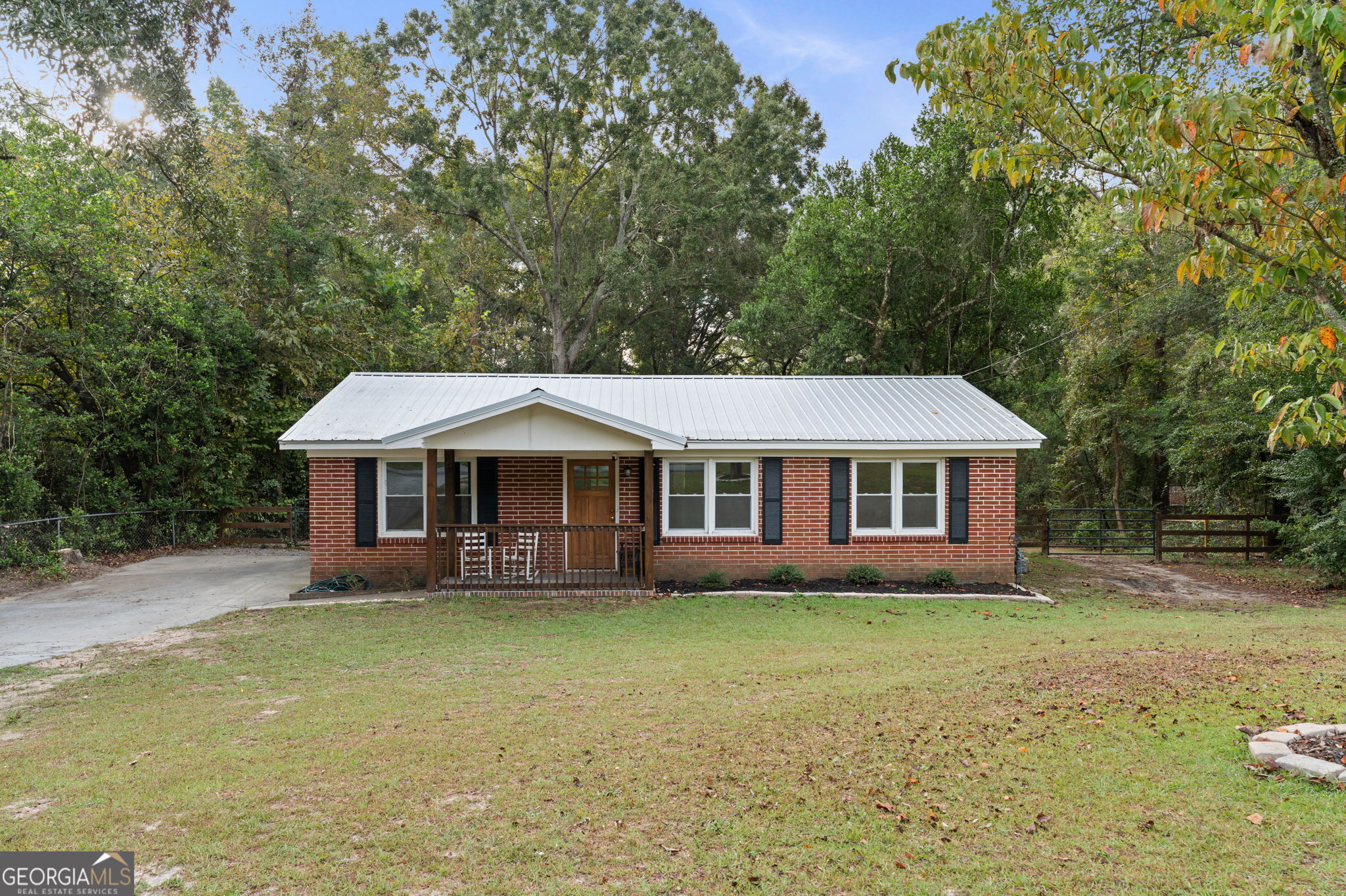 139 Oakwood Drive Property Photo 2