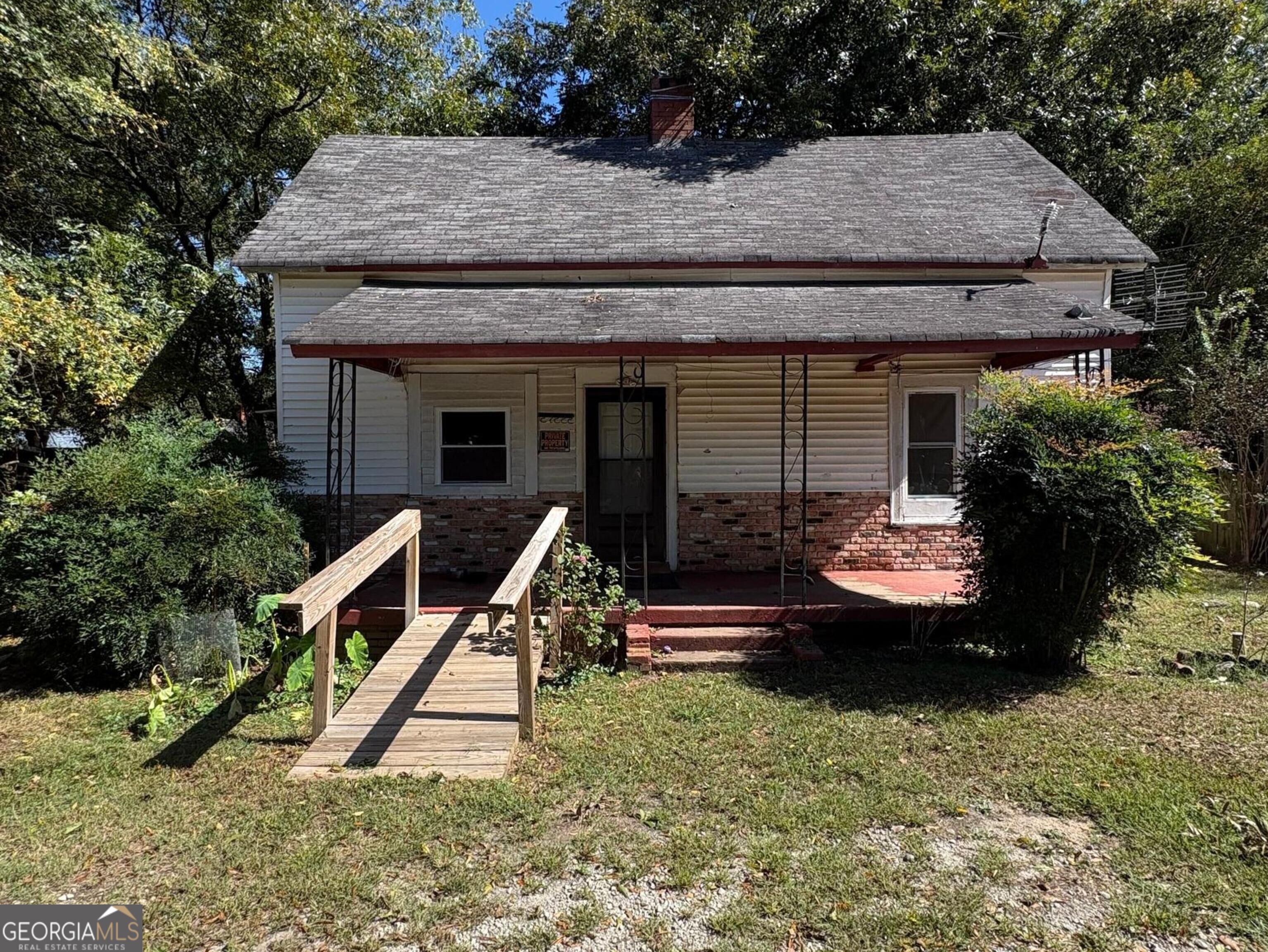 533 Lawrence Street Property Photo 1