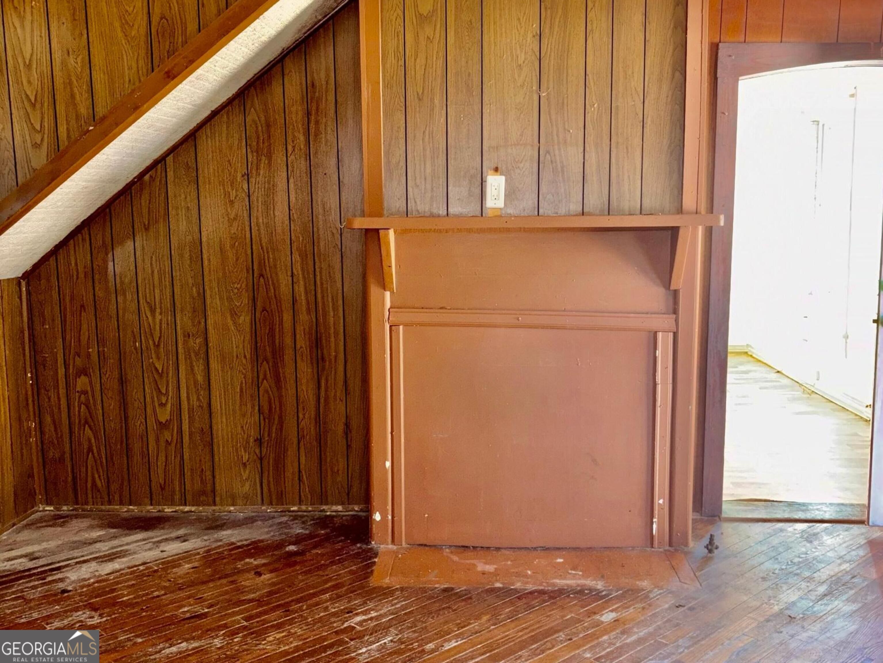 533 Lawrence Street Property Photo 3