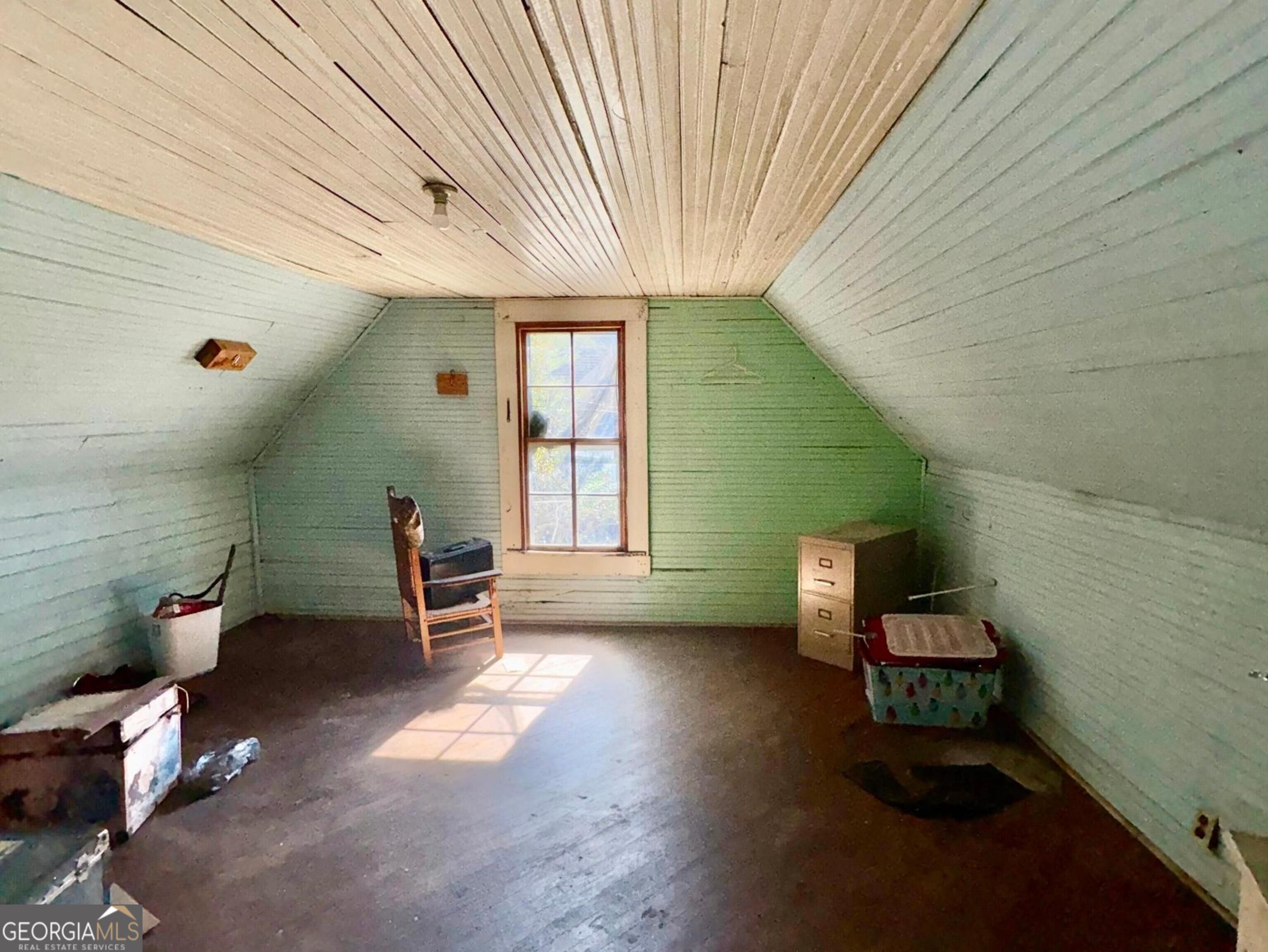 533 Lawrence Street Property Photo 16