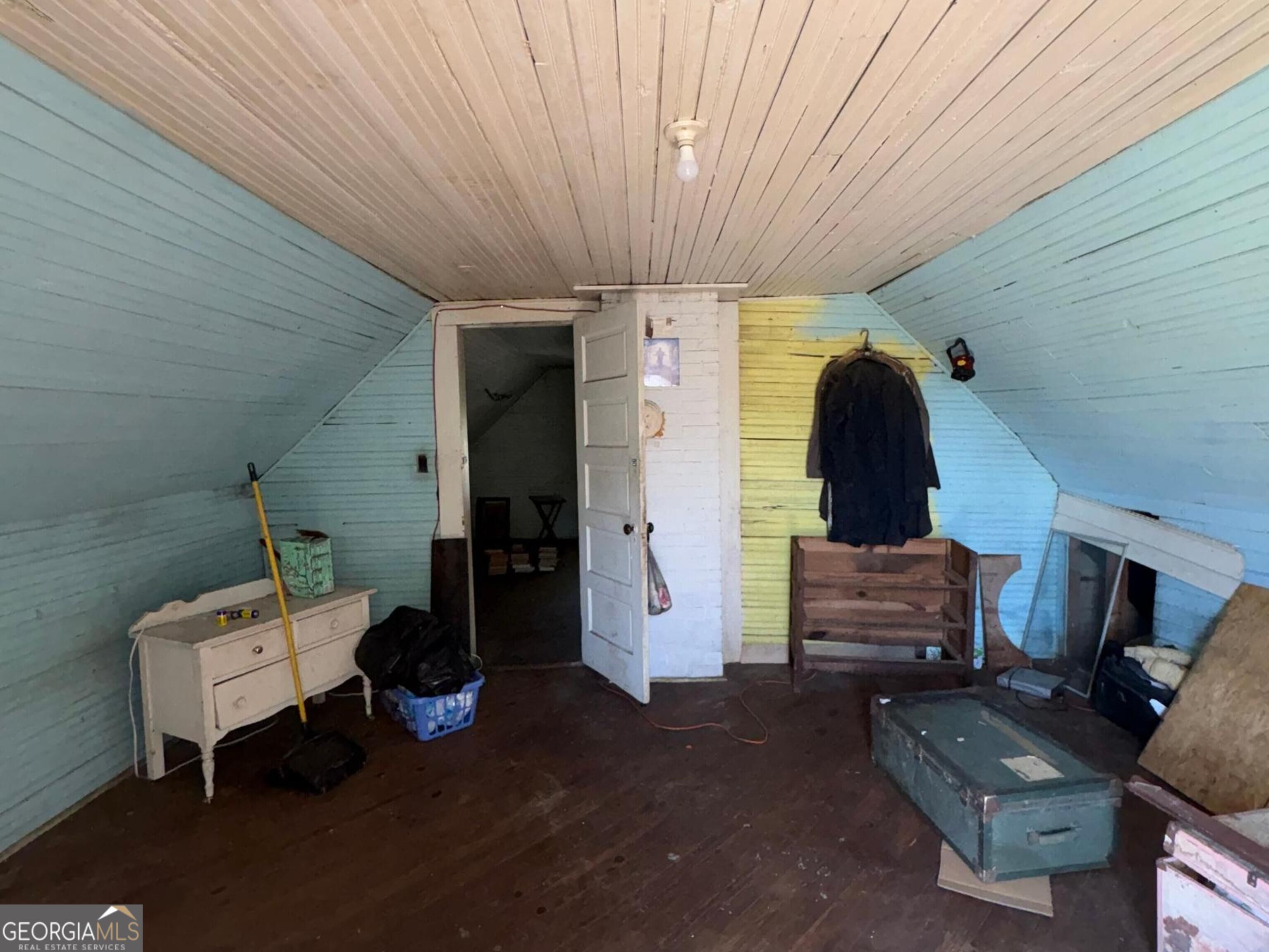 533 Lawrence Street Property Photo 18