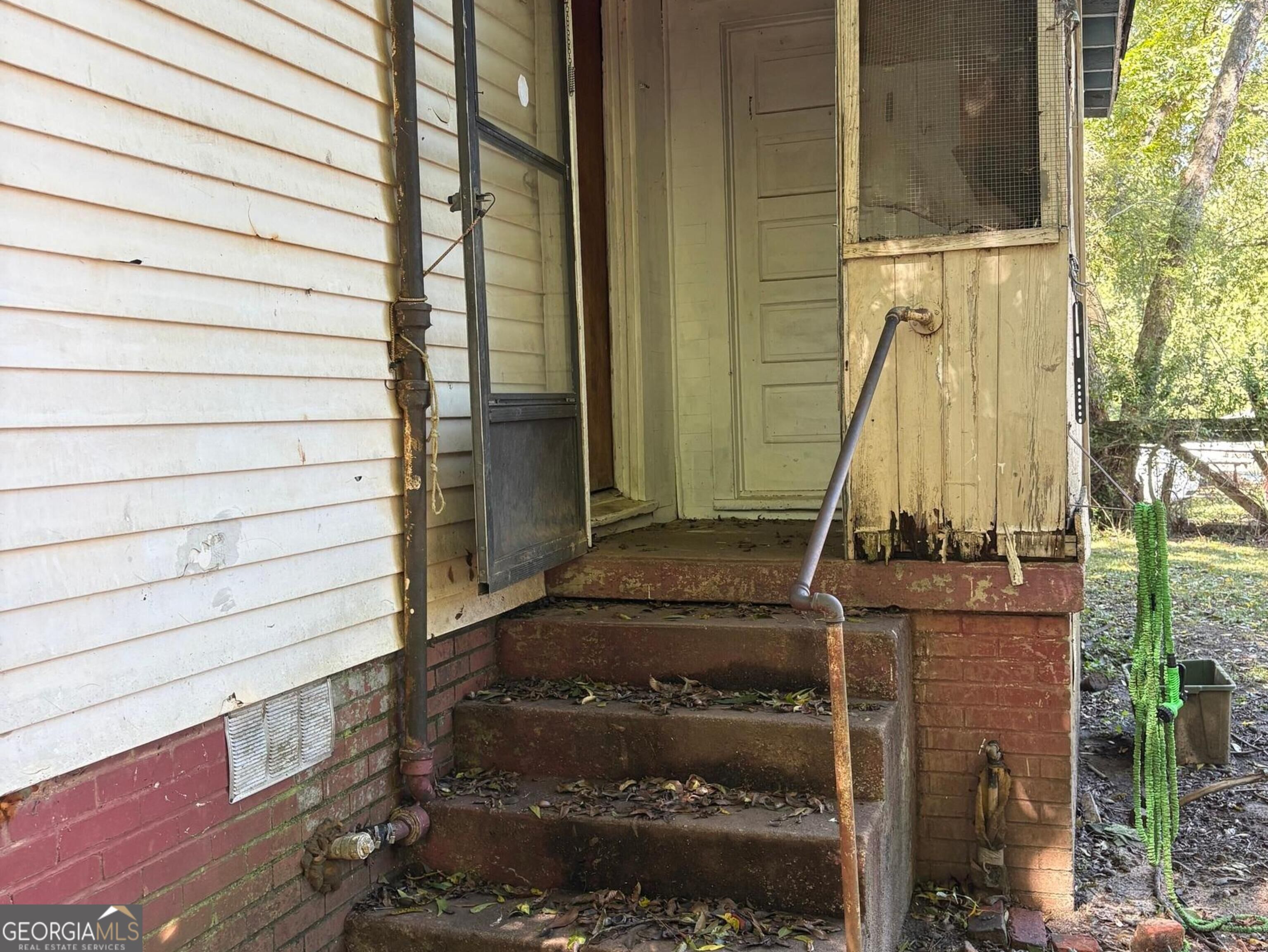 533 Lawrence Street Property Photo 19