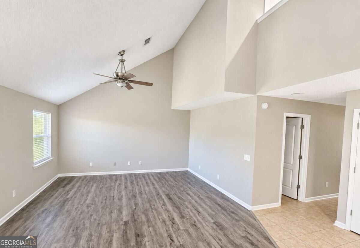 313 Gary Circle Property Photo 6
