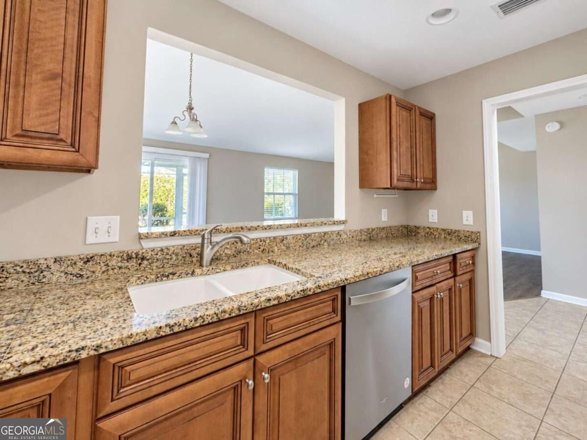 313 Gary Circle Property Photo 14