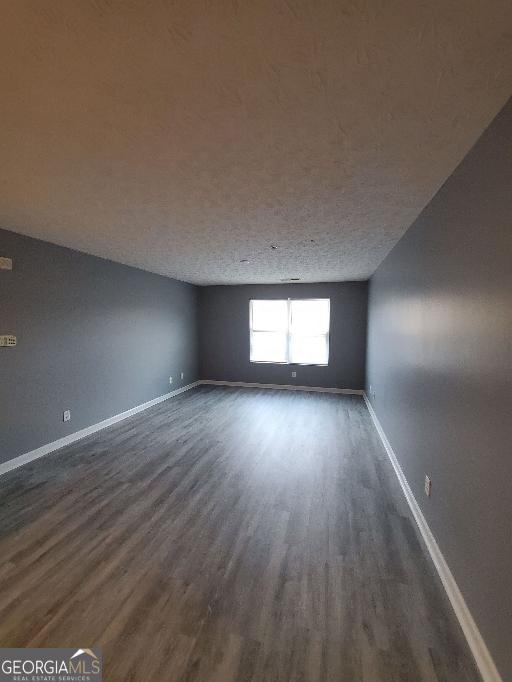 17301 Waldrop Cove Property Photo 5