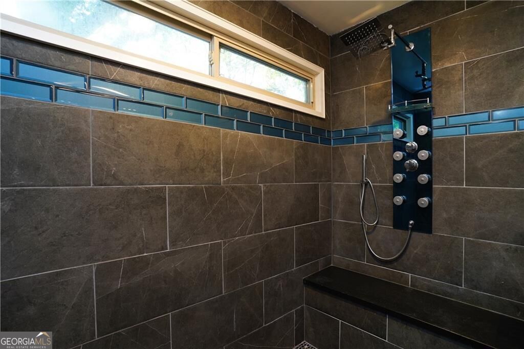 2890 Woodruff Drive Se Property Photo 5