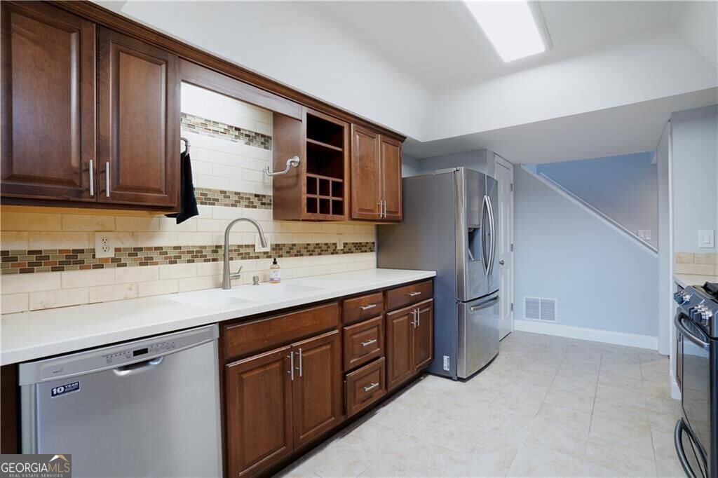 2890 Woodruff Drive Se Property Photo 7