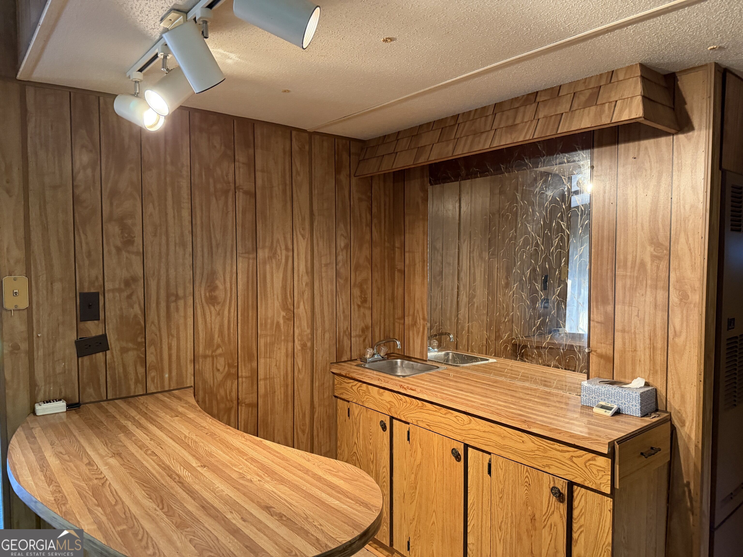 1262 Rock Quarry Circle Property Photo 7