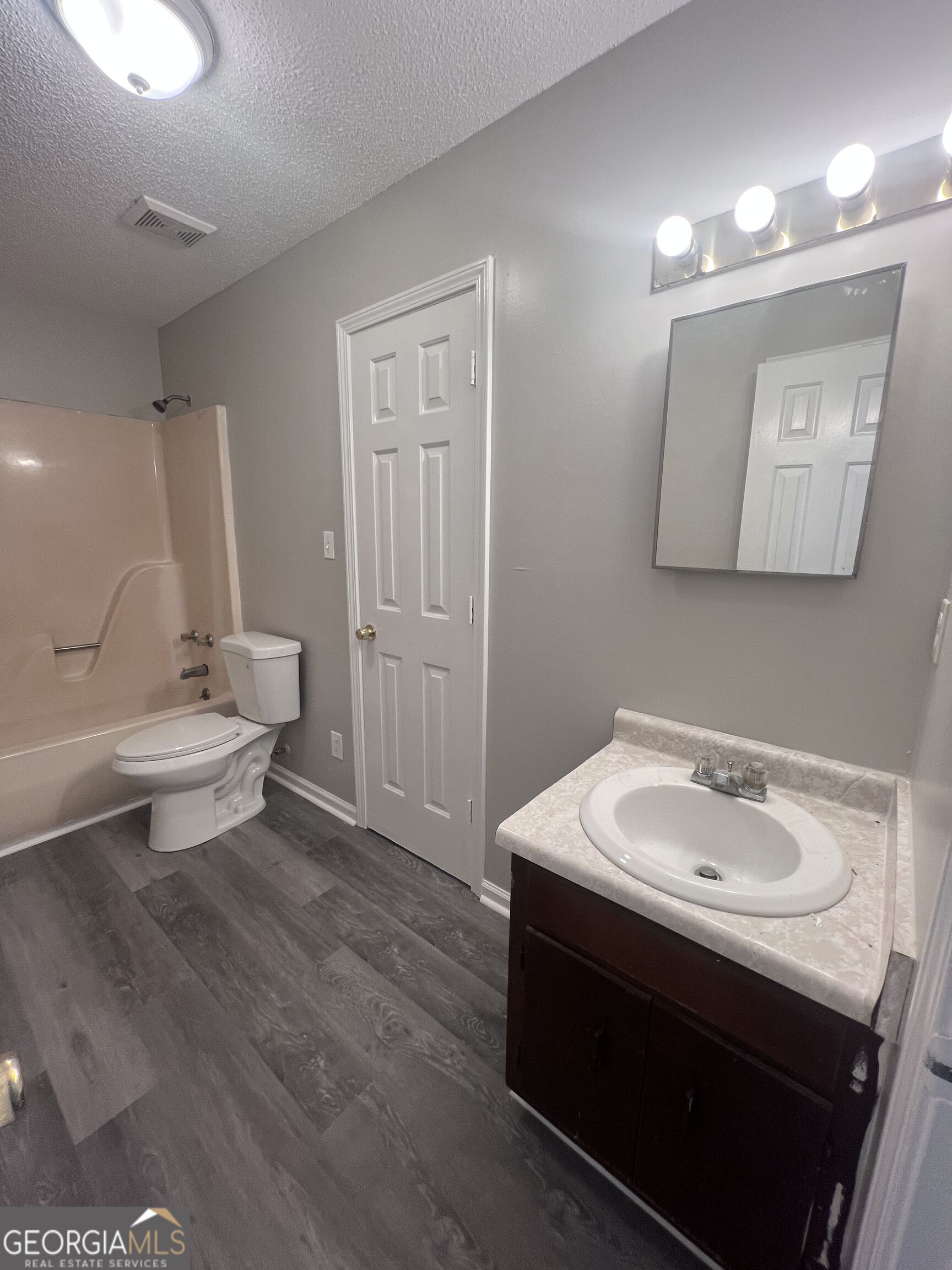 144 Colonial Drive Property Photo 6
