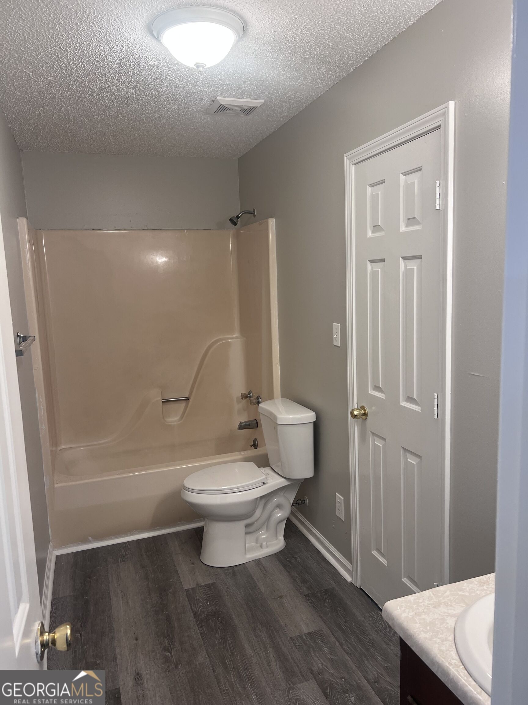 144 Colonial Drive Property Photo 7