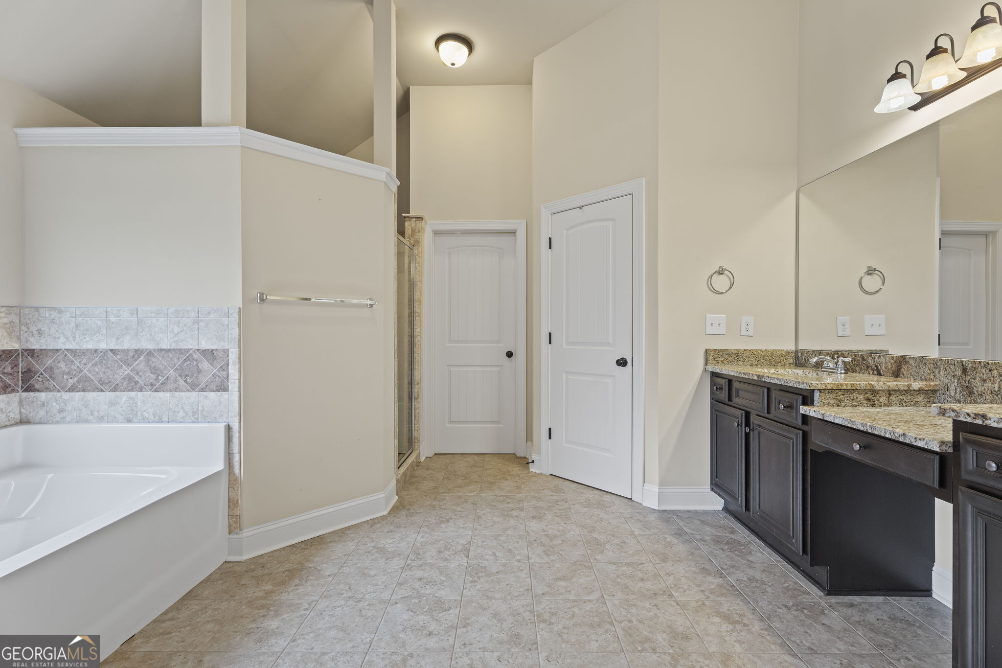 233 Arborview Drive Property Photo 40