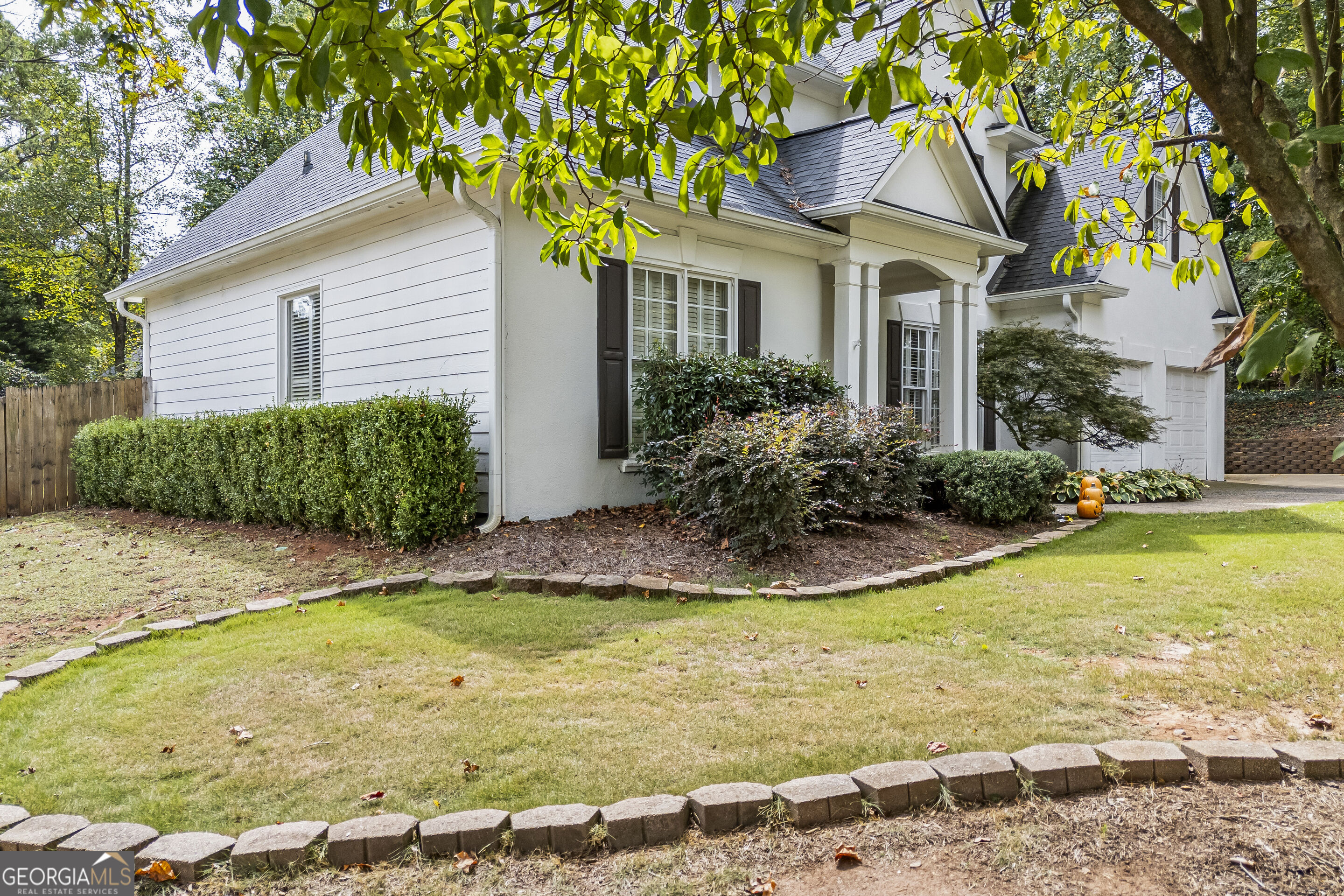 6855 Fox Creek Drive Property Photo 2