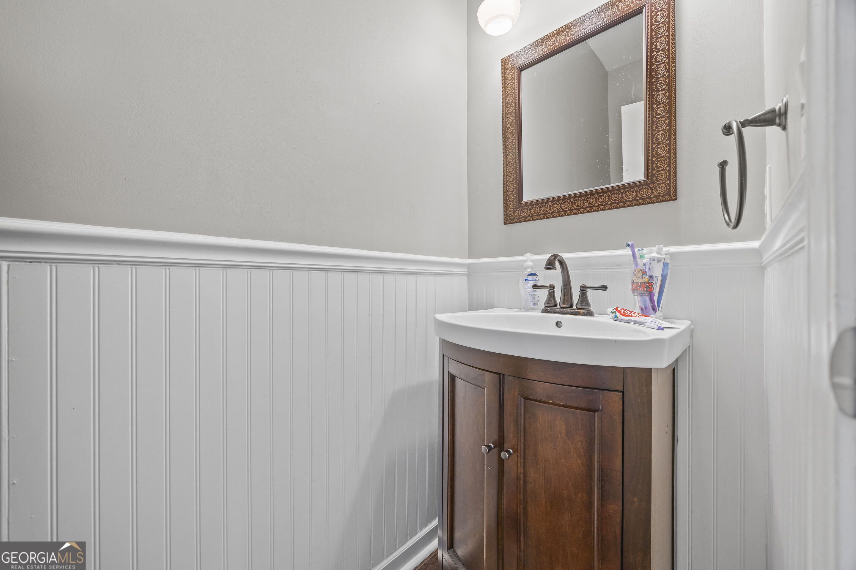 6855 Fox Creek Drive Property Photo 11