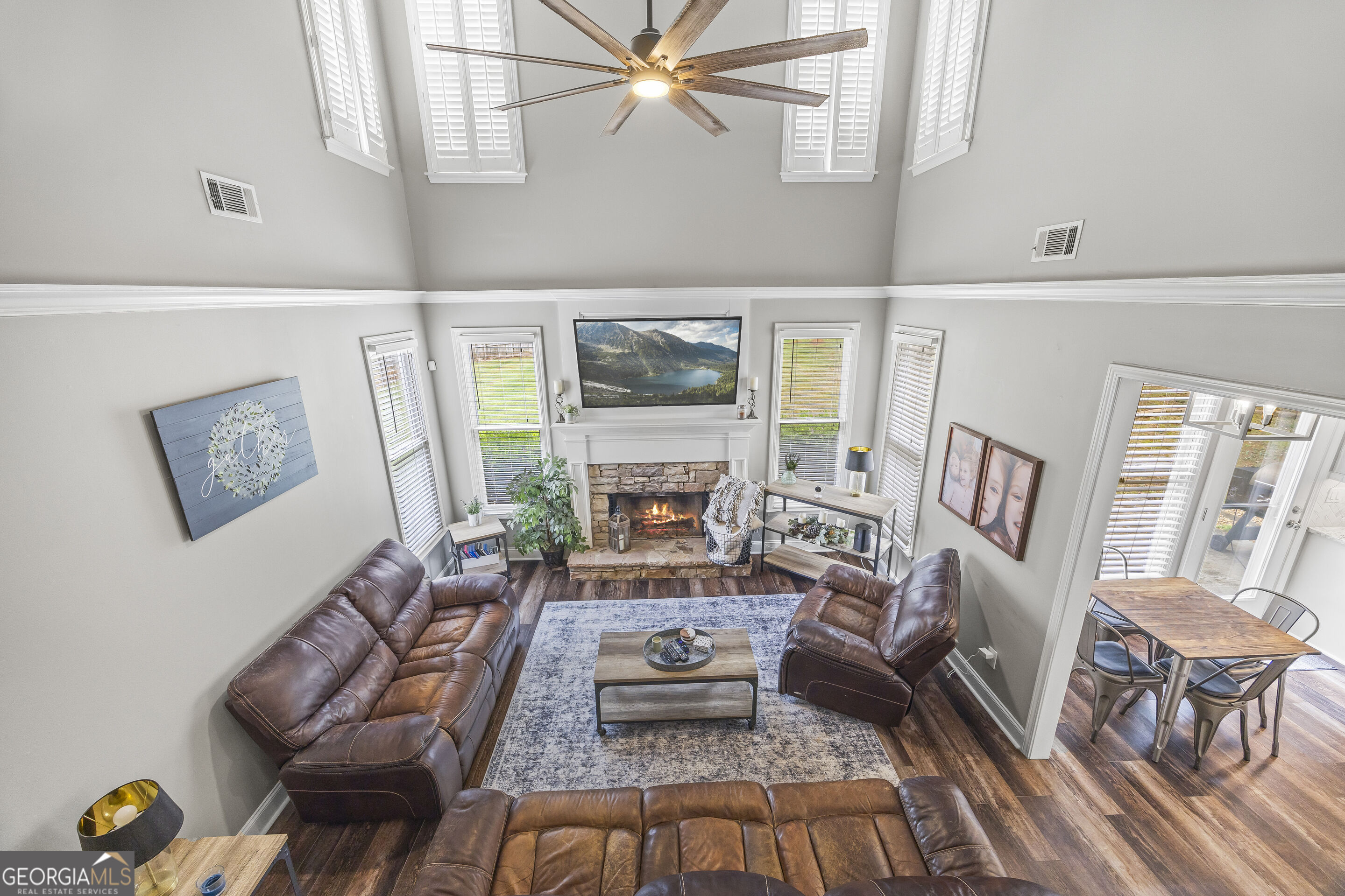 6855 Fox Creek Drive Property Photo 14