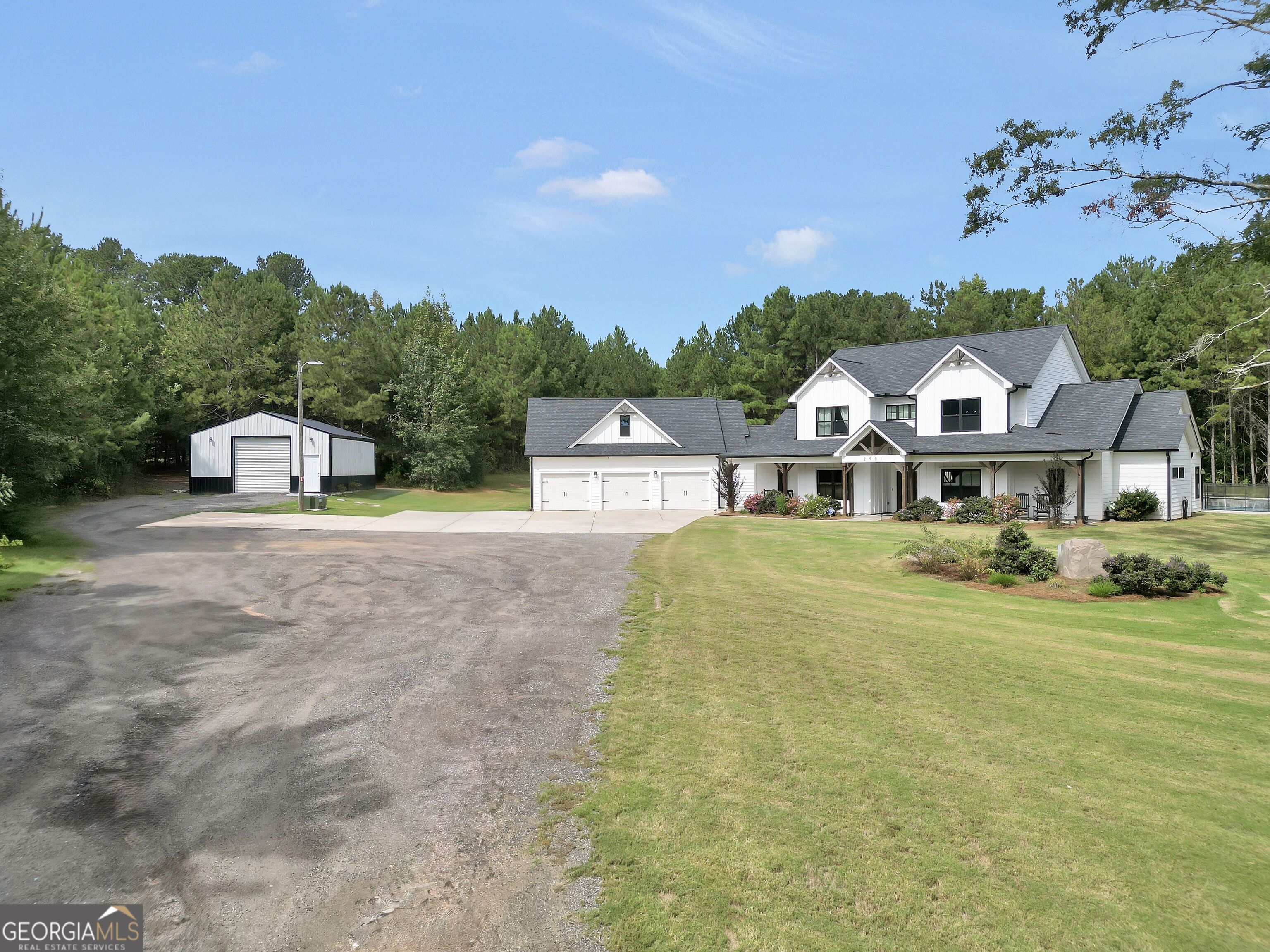 2901 Teamon Road Property Photo 5
