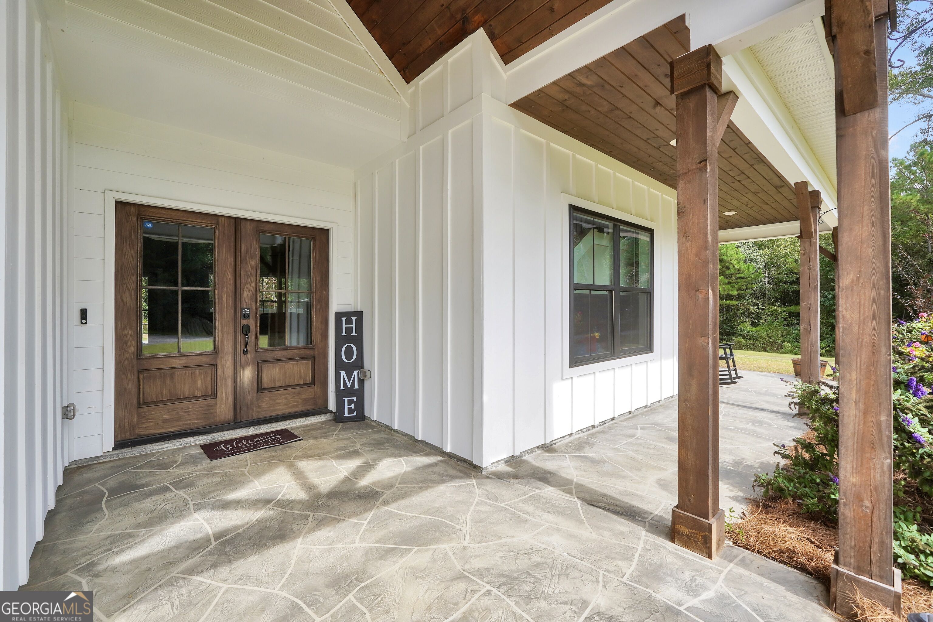 2901 Teamon Road Property Photo 11