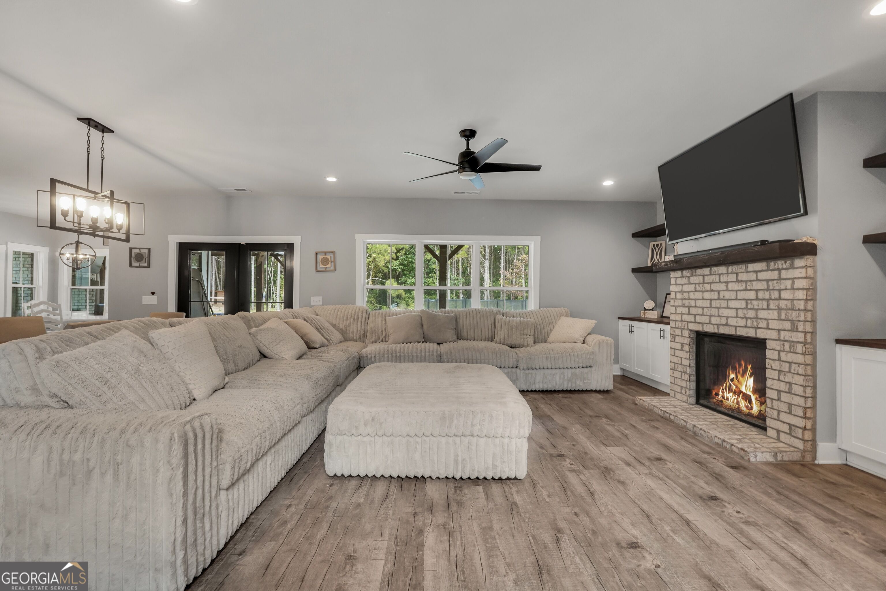 2901 Teamon Road Property Photo 16