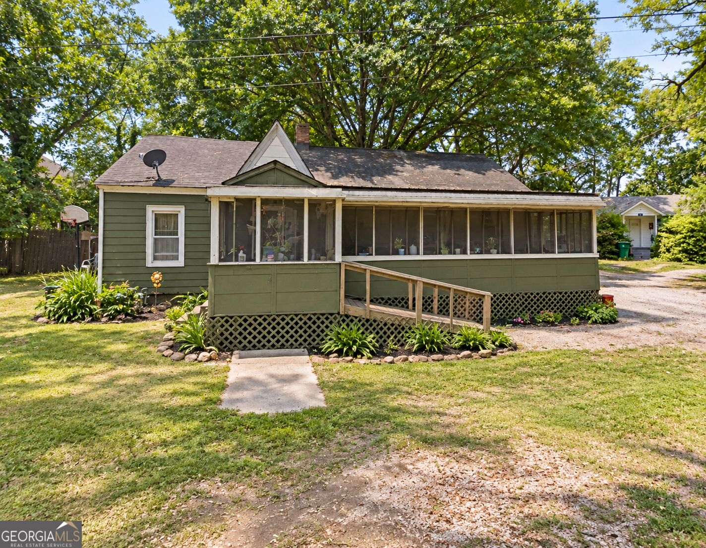 23 Hosch Circle Property Photo 1