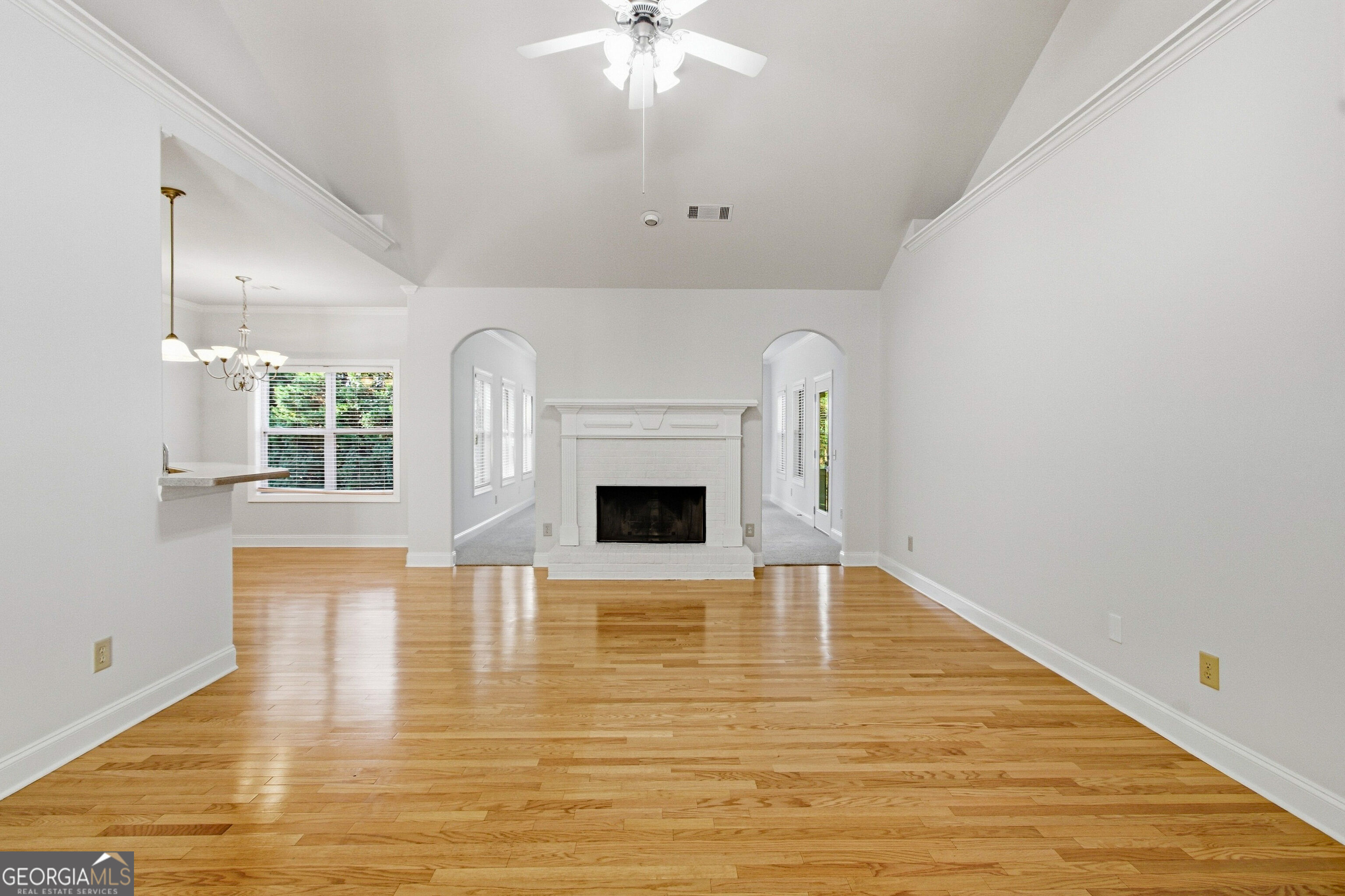 807 Caleb Drive Property Photo 3