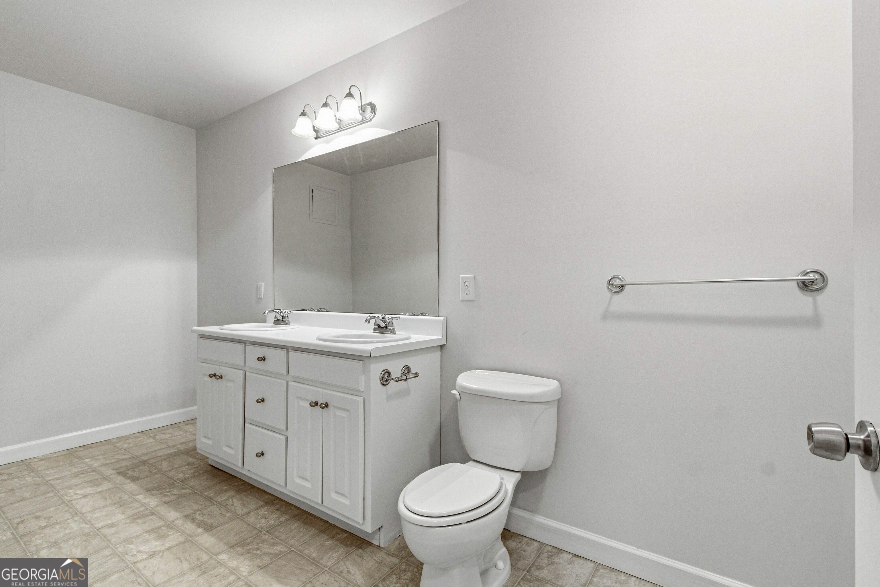 807 Caleb Drive Property Photo 32