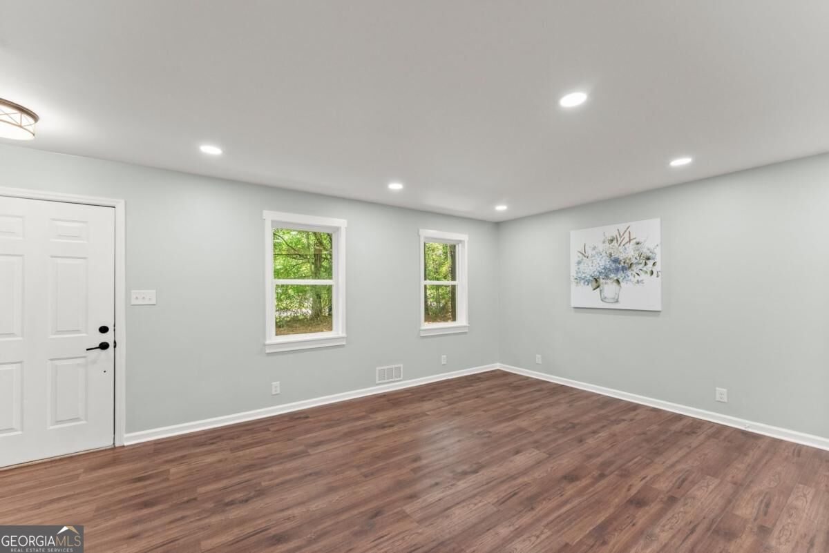 381 Plantation Boulevard Property Photo 11