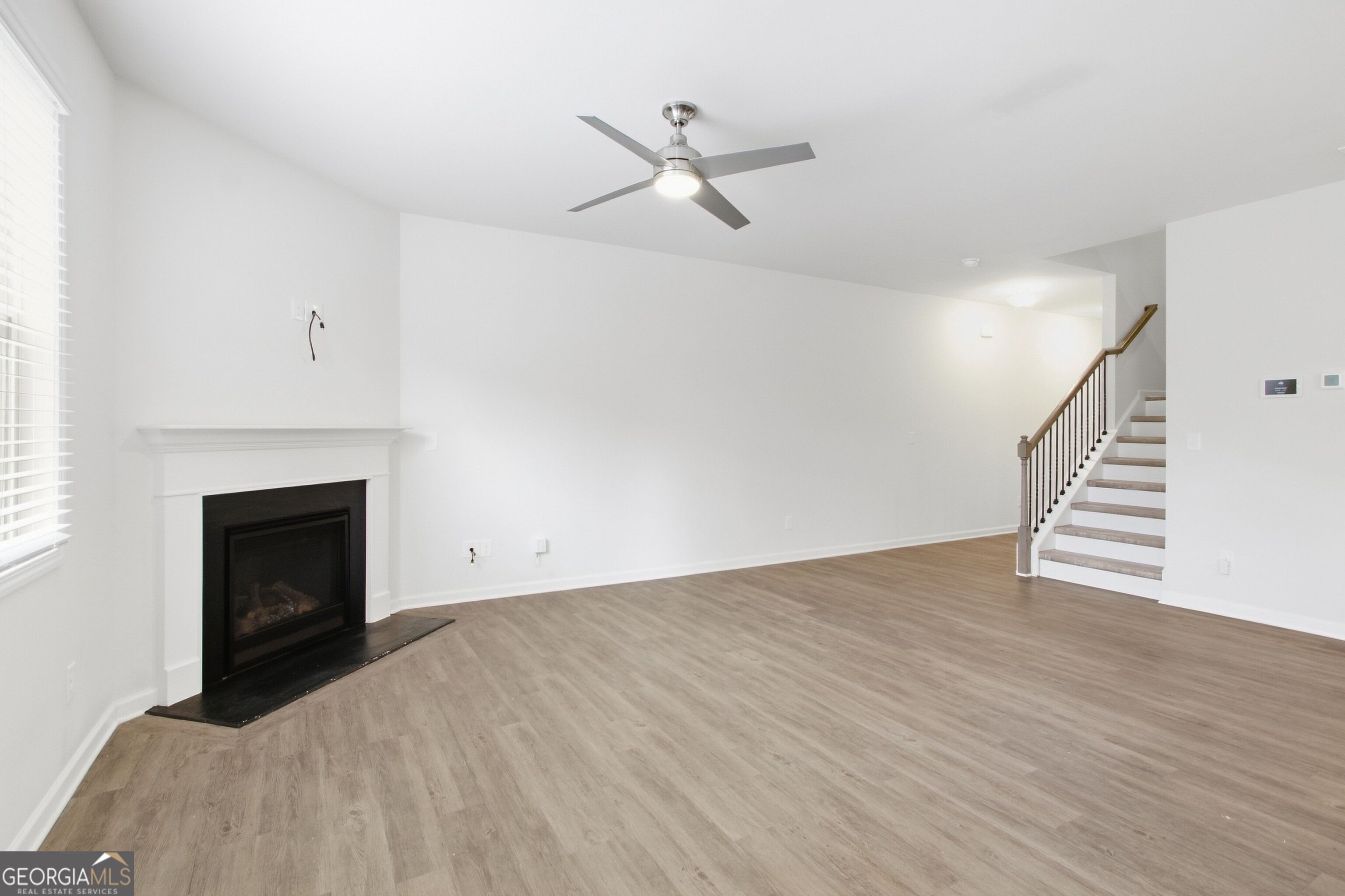 208 Bluffton Court Property Photo 3