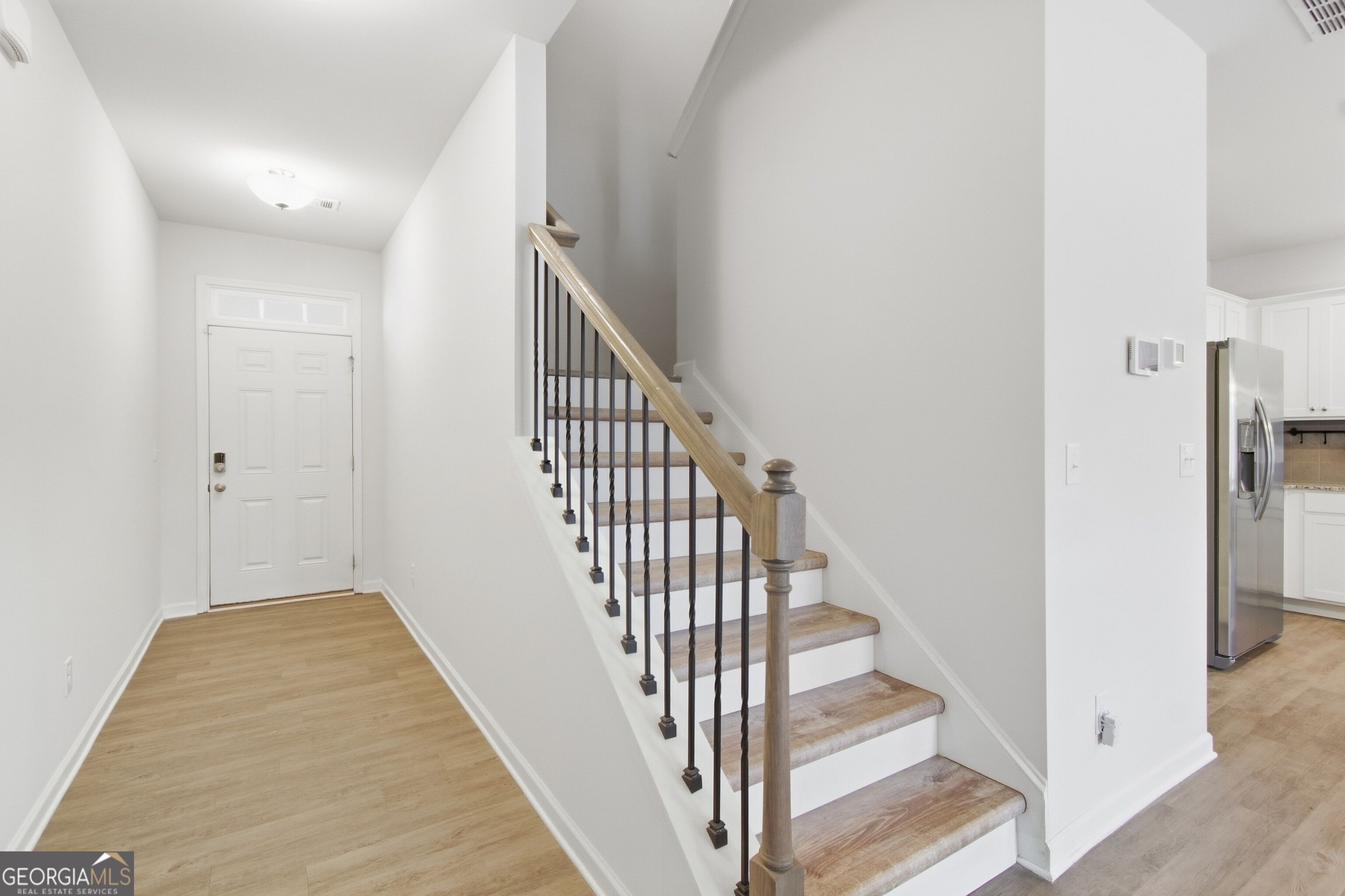 208 Bluffton Court Property Photo 7