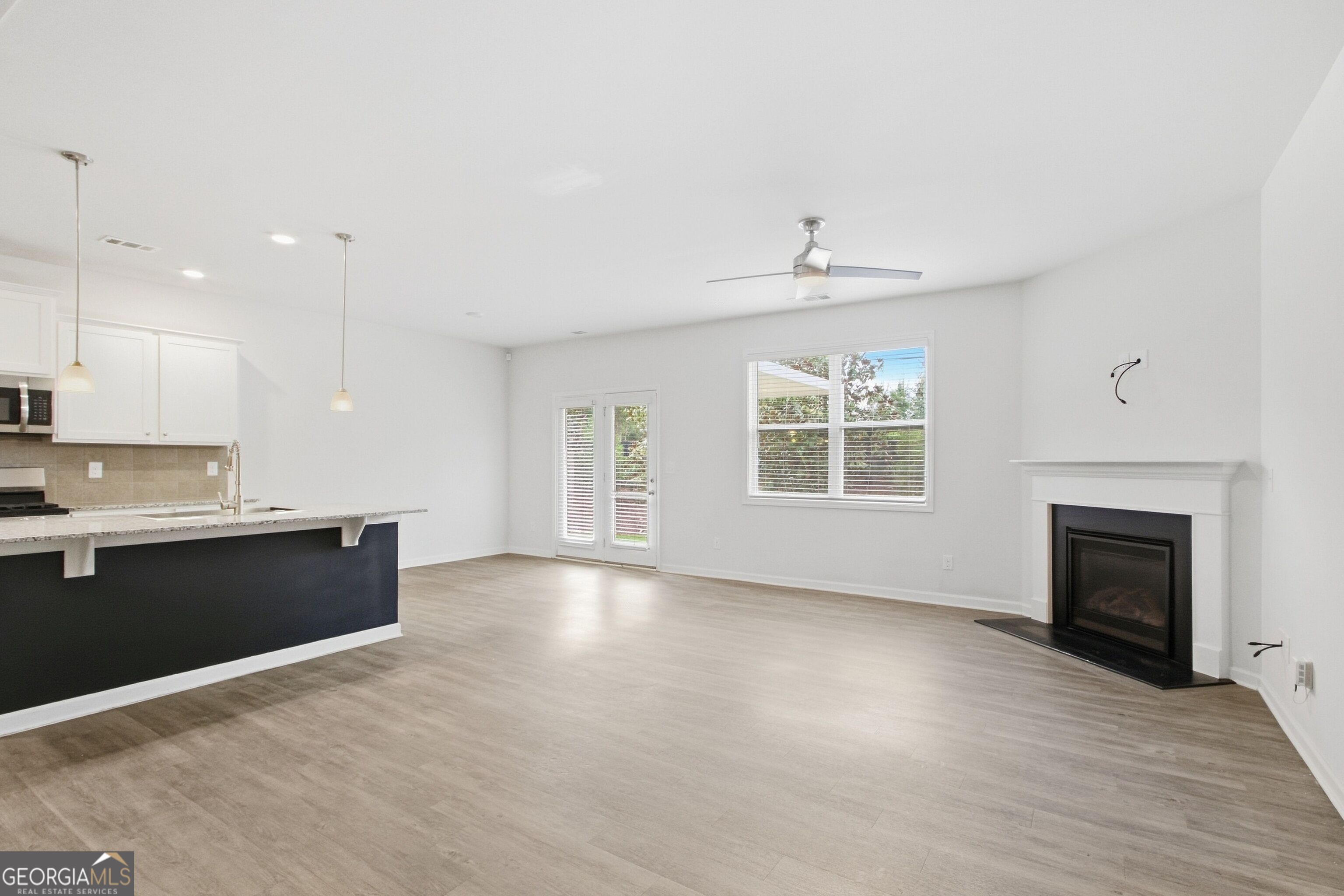 208 Bluffton Court Property Photo 8