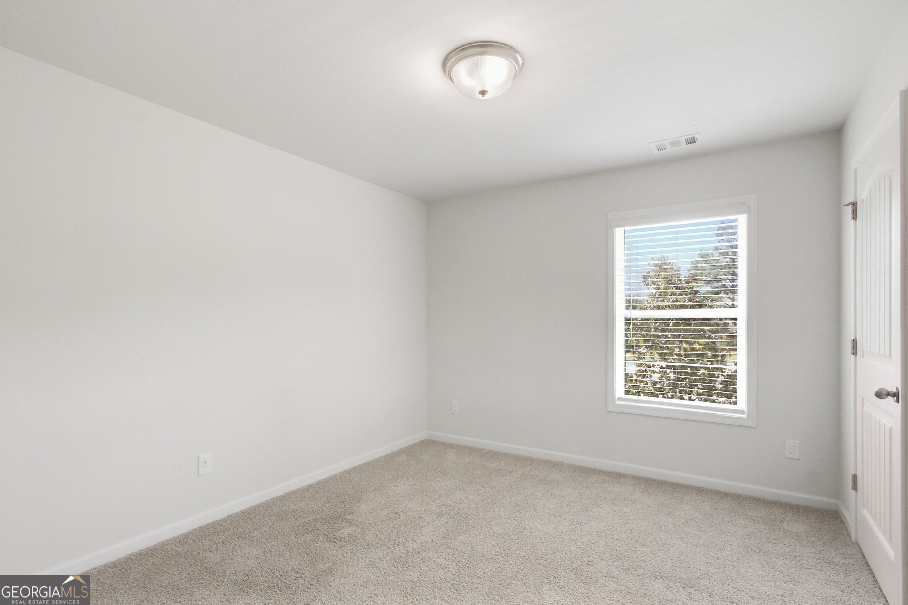 208 Bluffton Court Property Photo 13