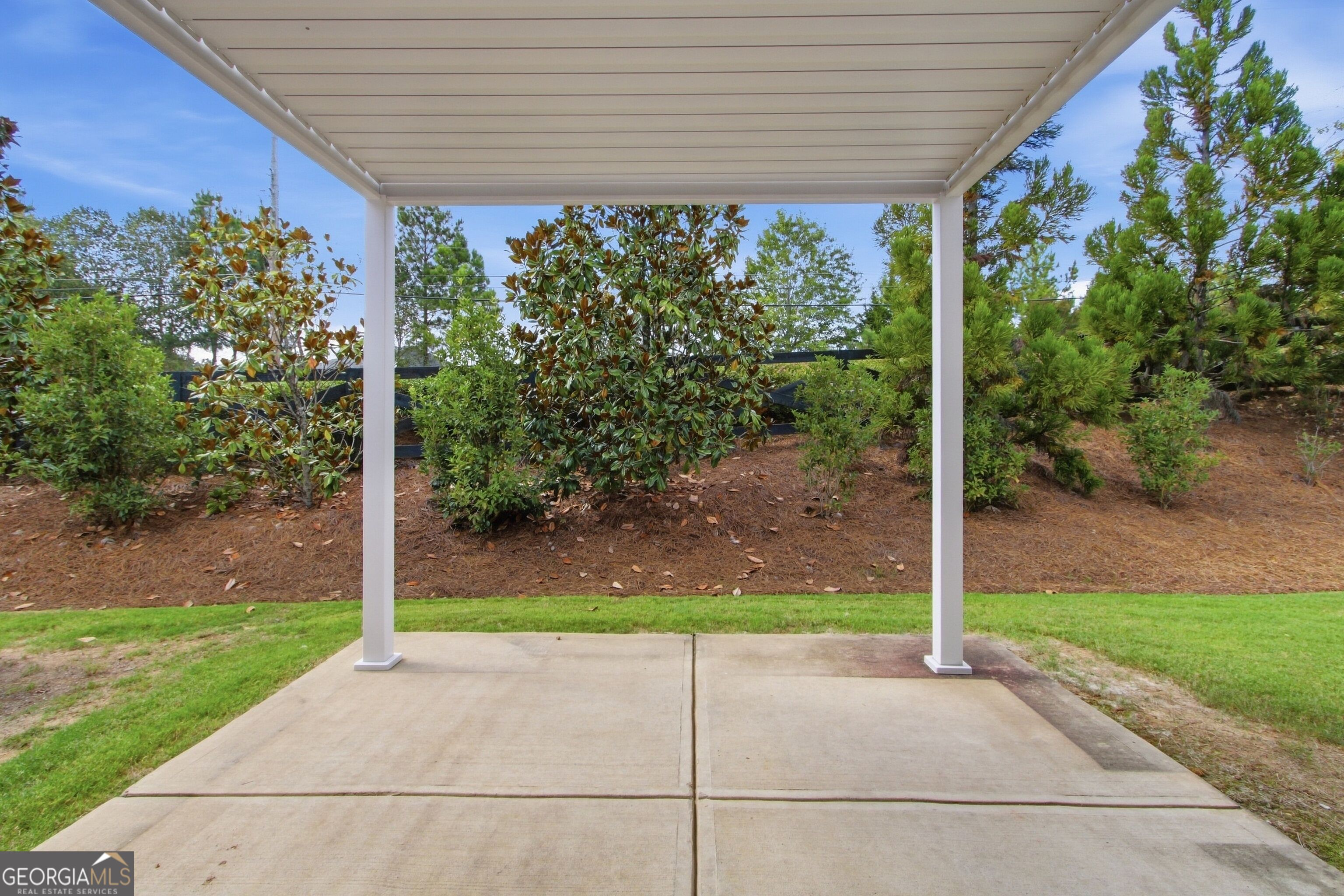 208 Bluffton Court Property Photo 18