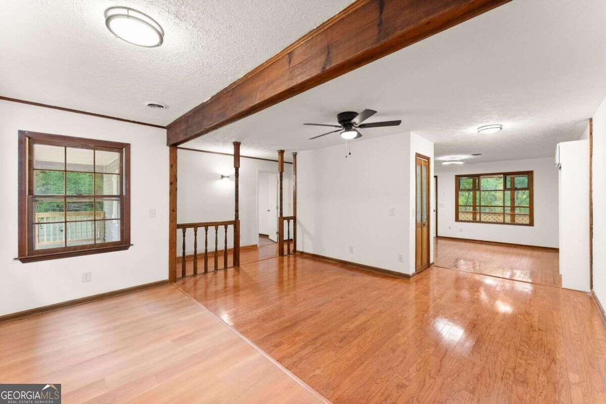 195 Golden Avenue Property Photo 6
