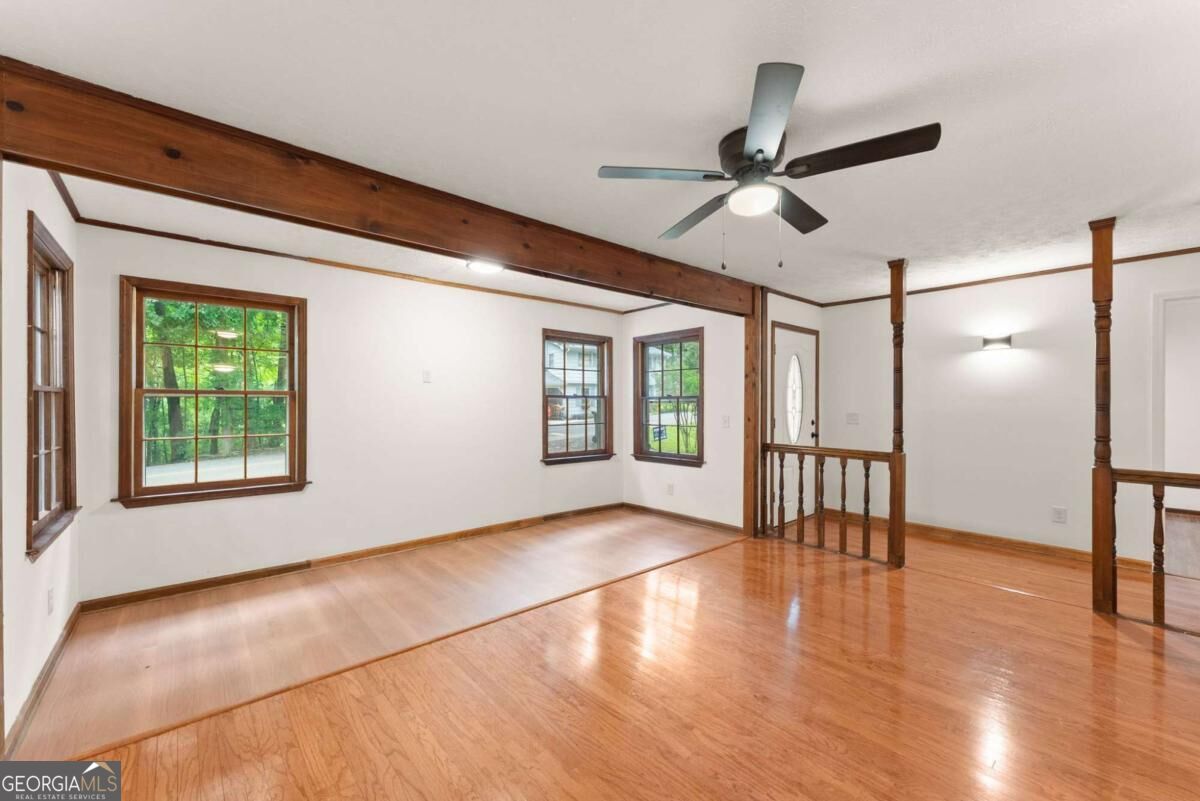 195 Golden Avenue Property Photo 7