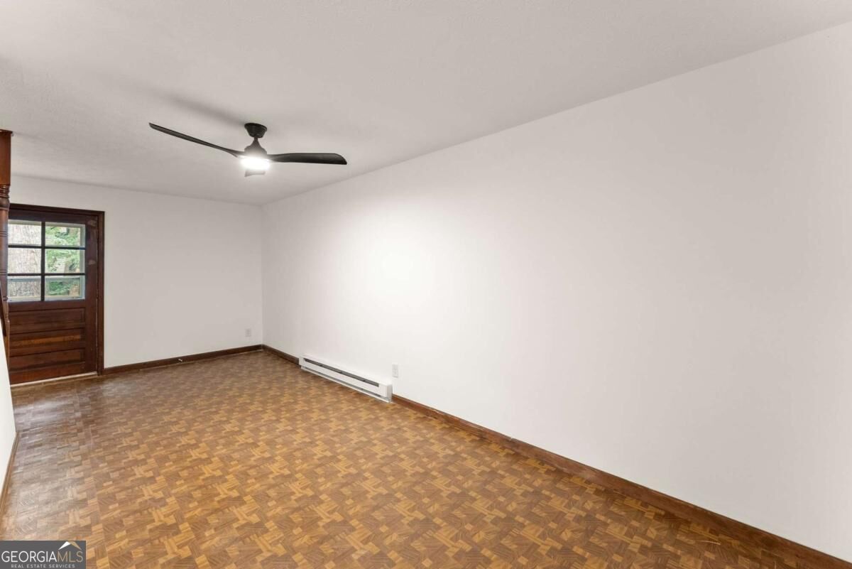 195 Golden Avenue Property Photo 20