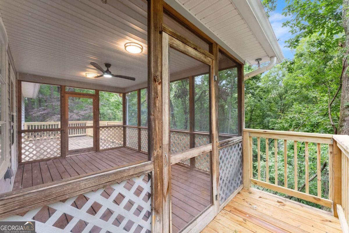195 Golden Avenue Property Photo 37