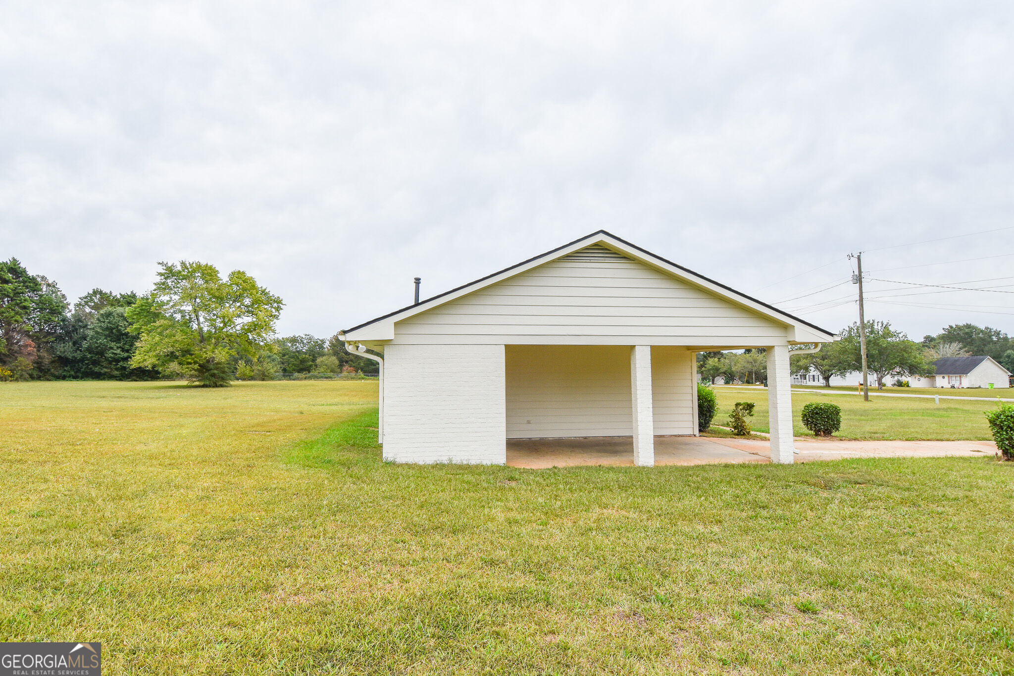 111 Meadowview Lane Property Photo 3