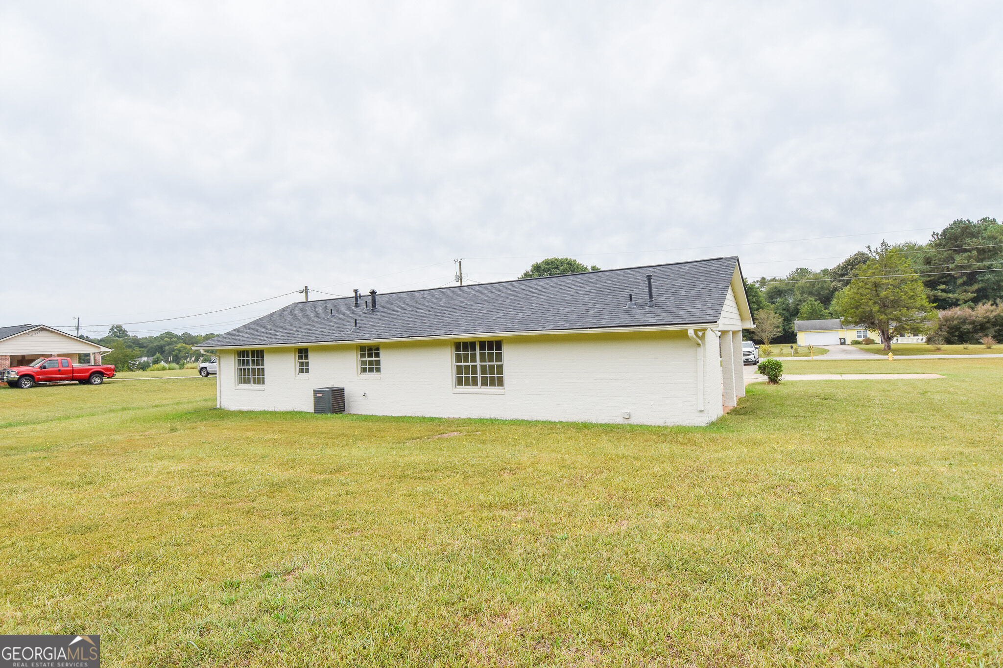 111 Meadowview Lane Property Photo 4