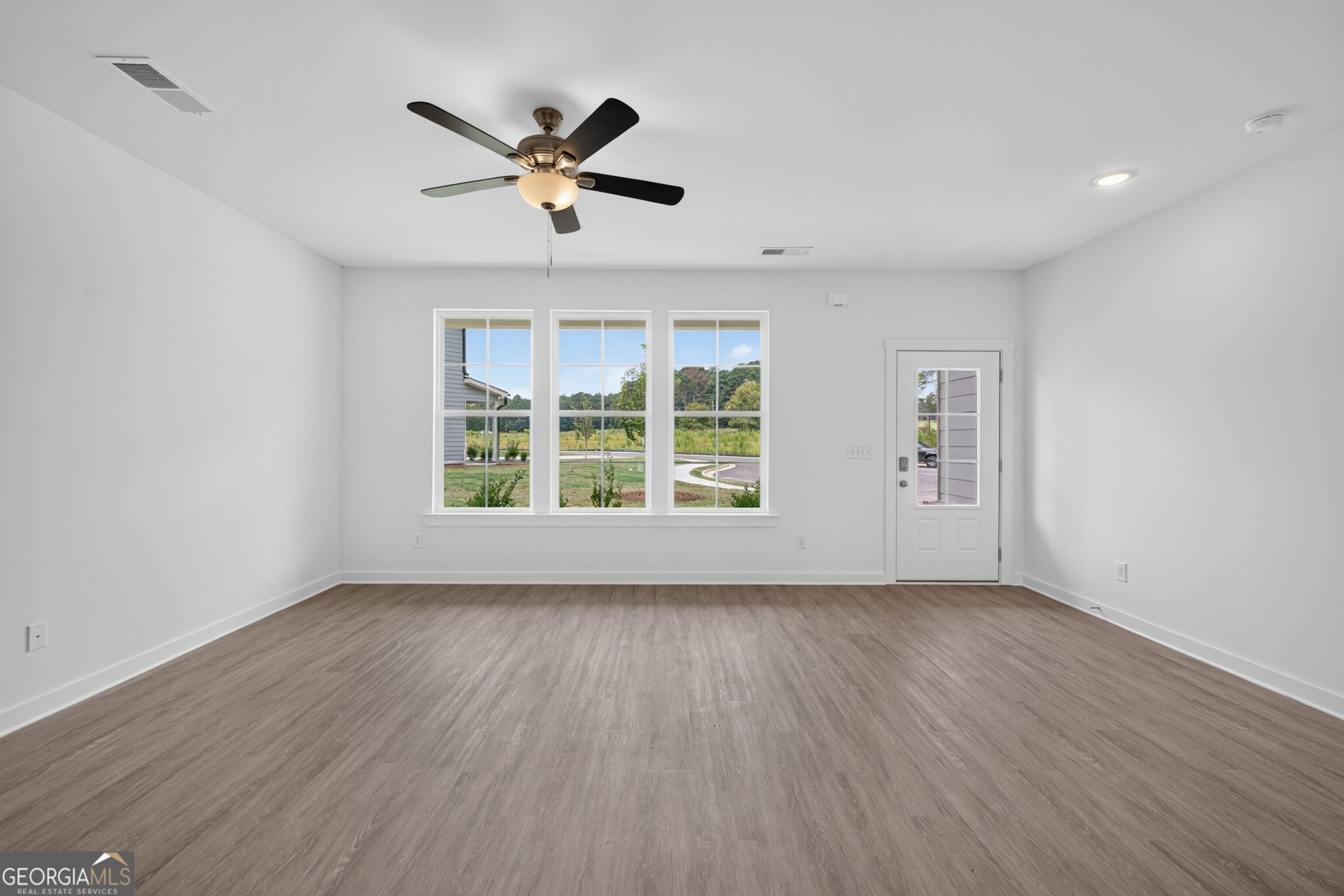 396 Crimson Feather Drive Property Photo 8