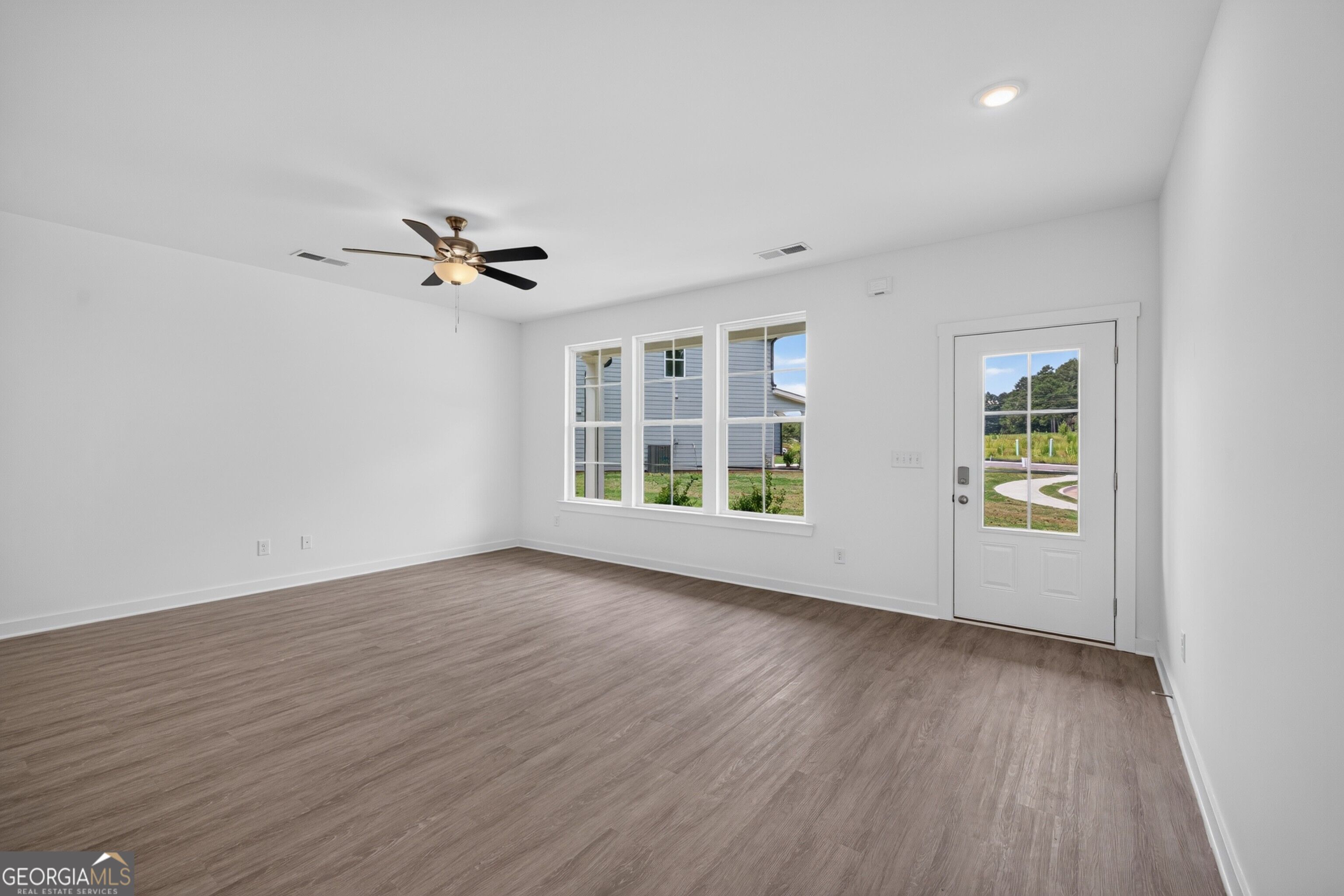 396 Crimson Feather Drive Property Photo 9