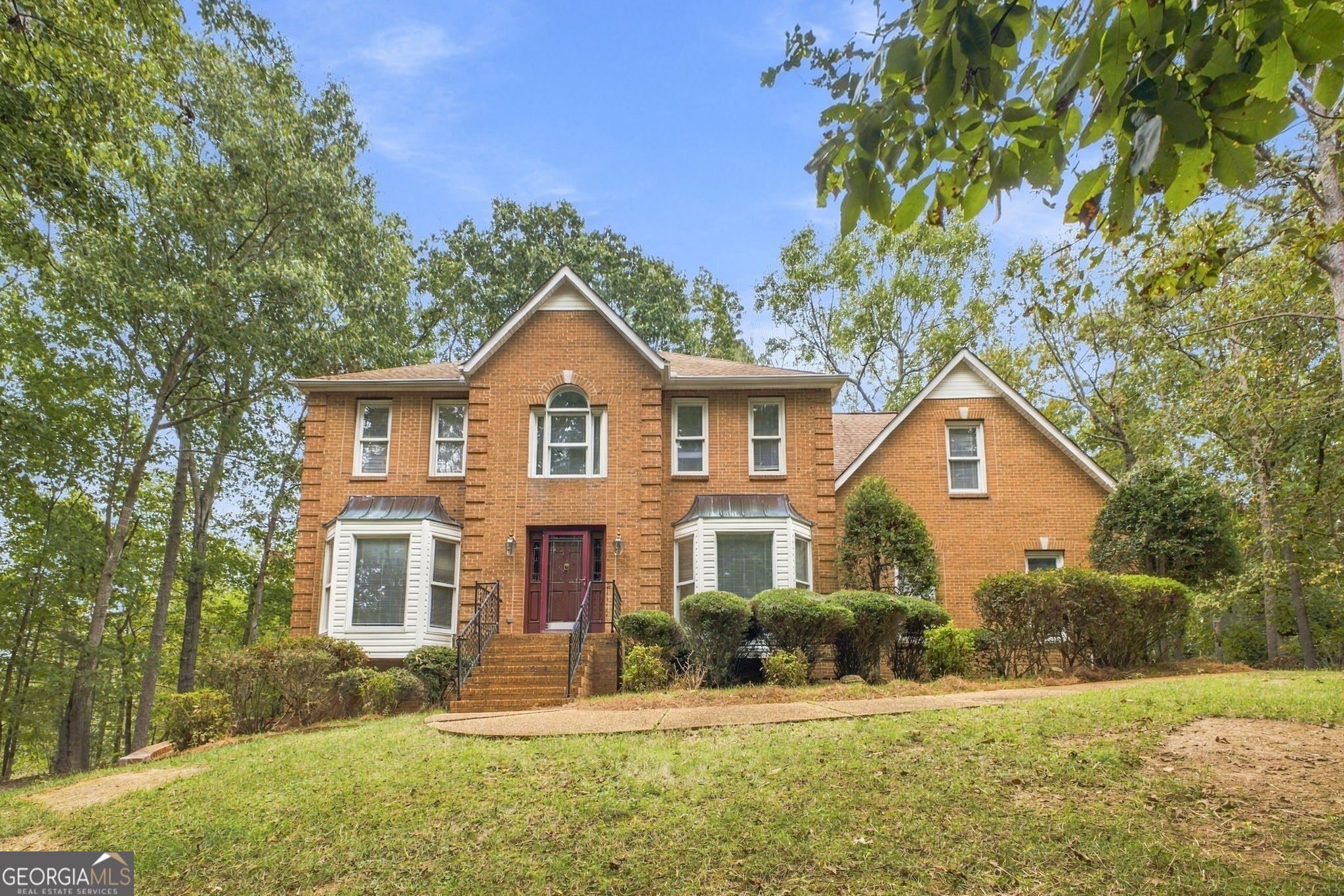 228 Sunset Drive Se Property Photo 1