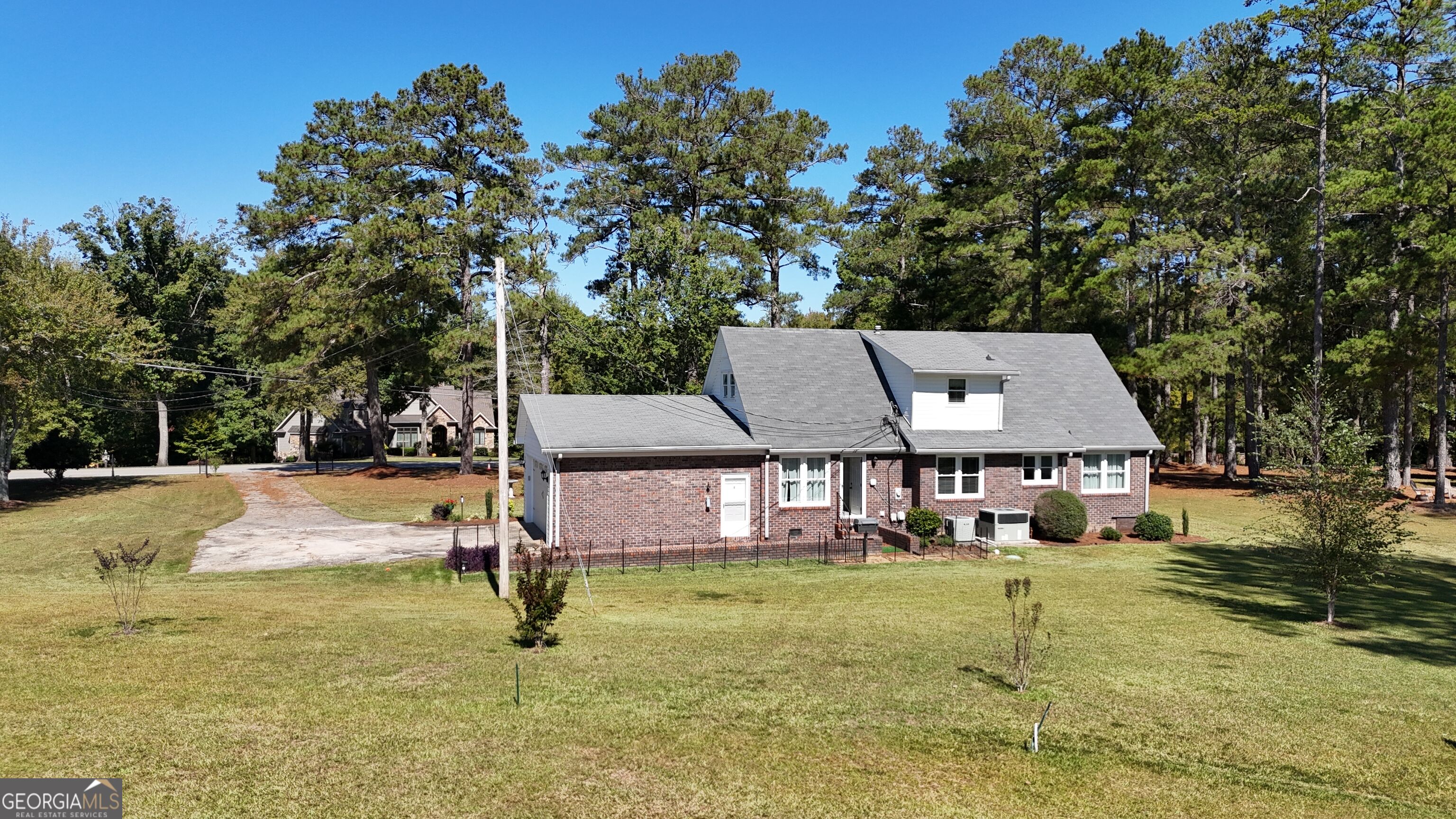 1231 Golf Course Road Property Photo 7