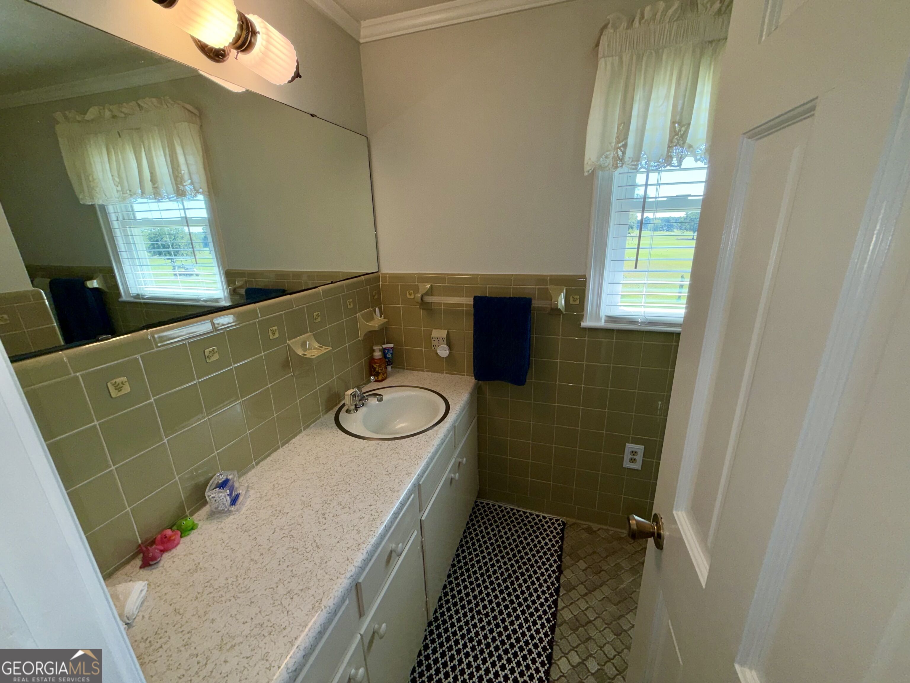 1231 Golf Course Road Property Photo 45