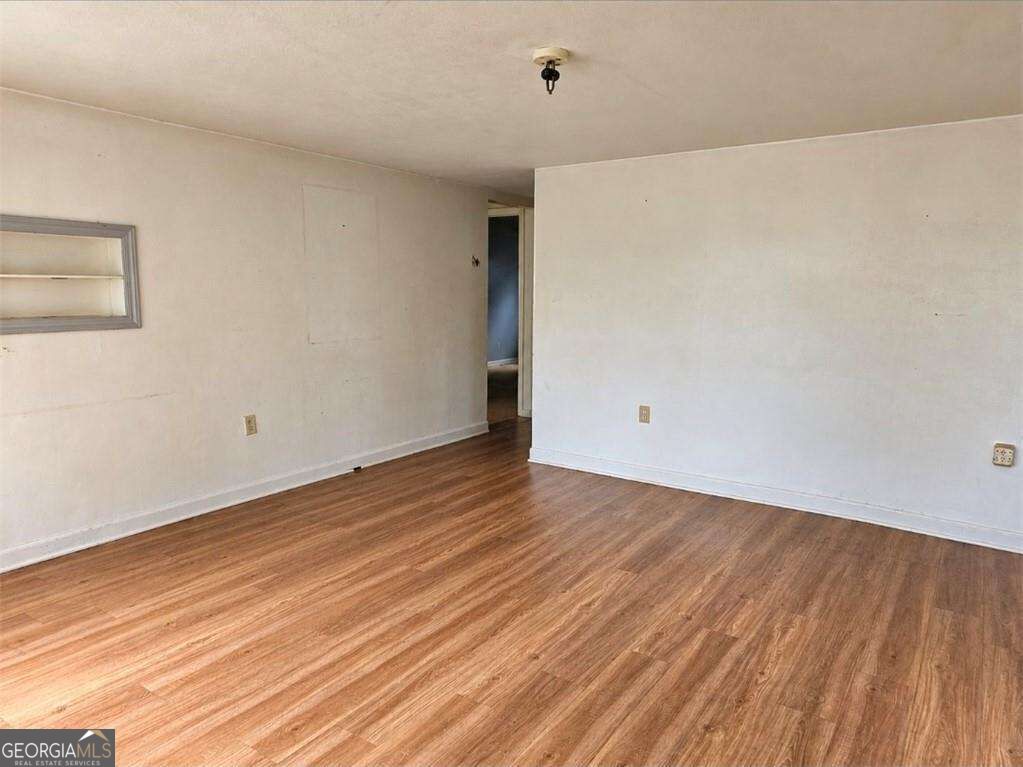 1 Rowe Avenue Property Photo 3