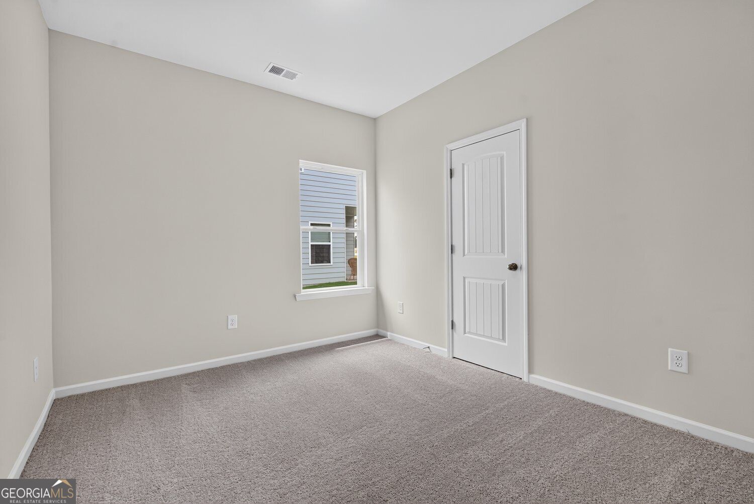 103 Live Oak Street Property Photo 6