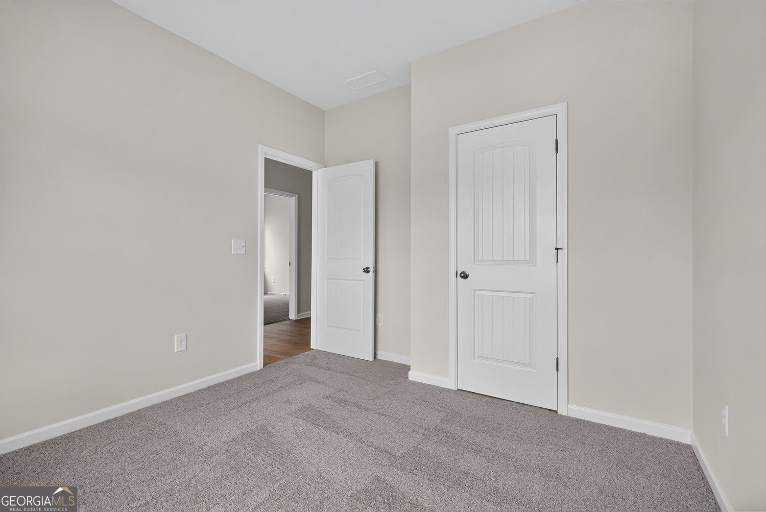 103 Live Oak Street Property Photo 7