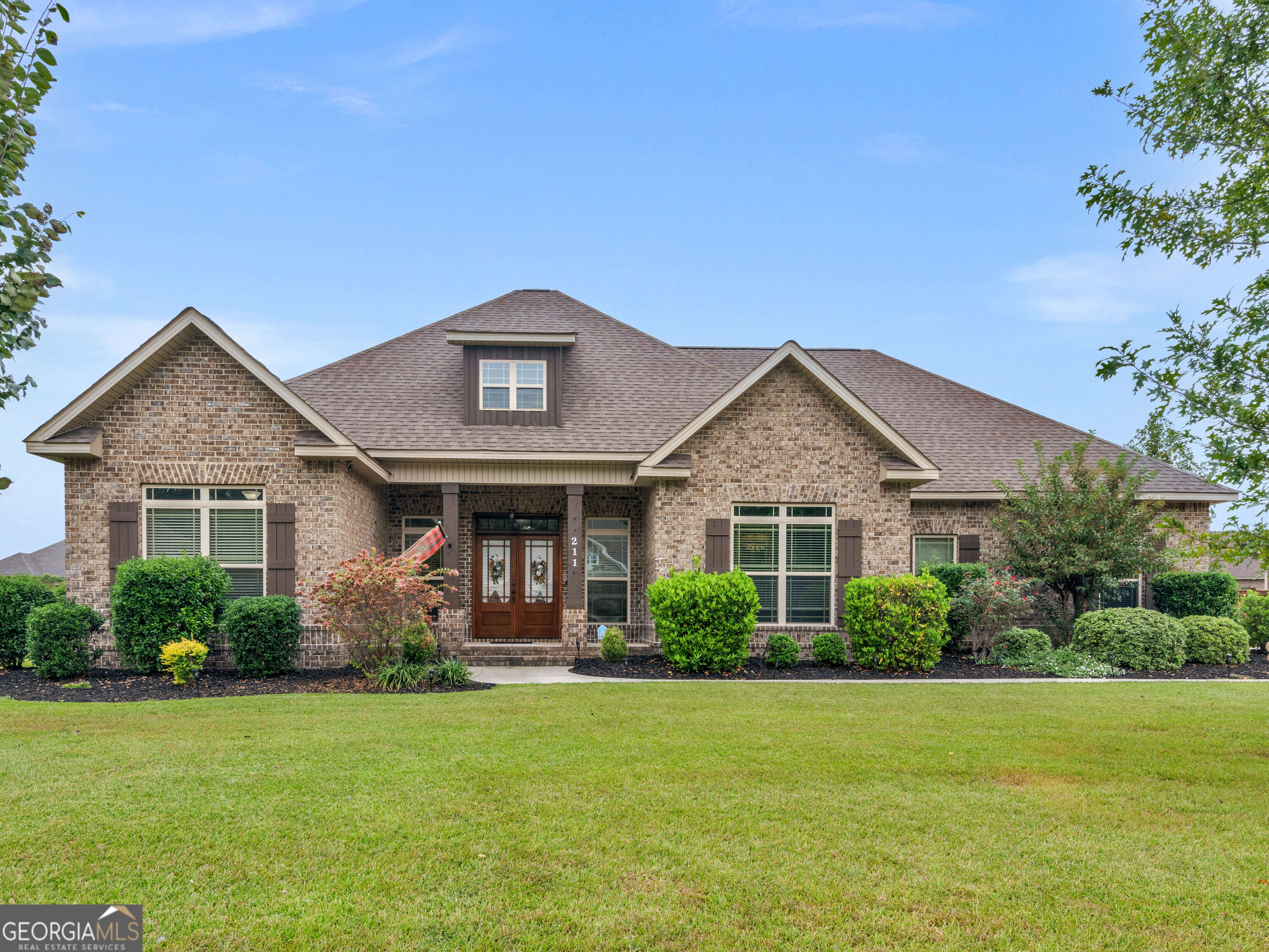 211 Woodlands Boulevard Property Photo 1